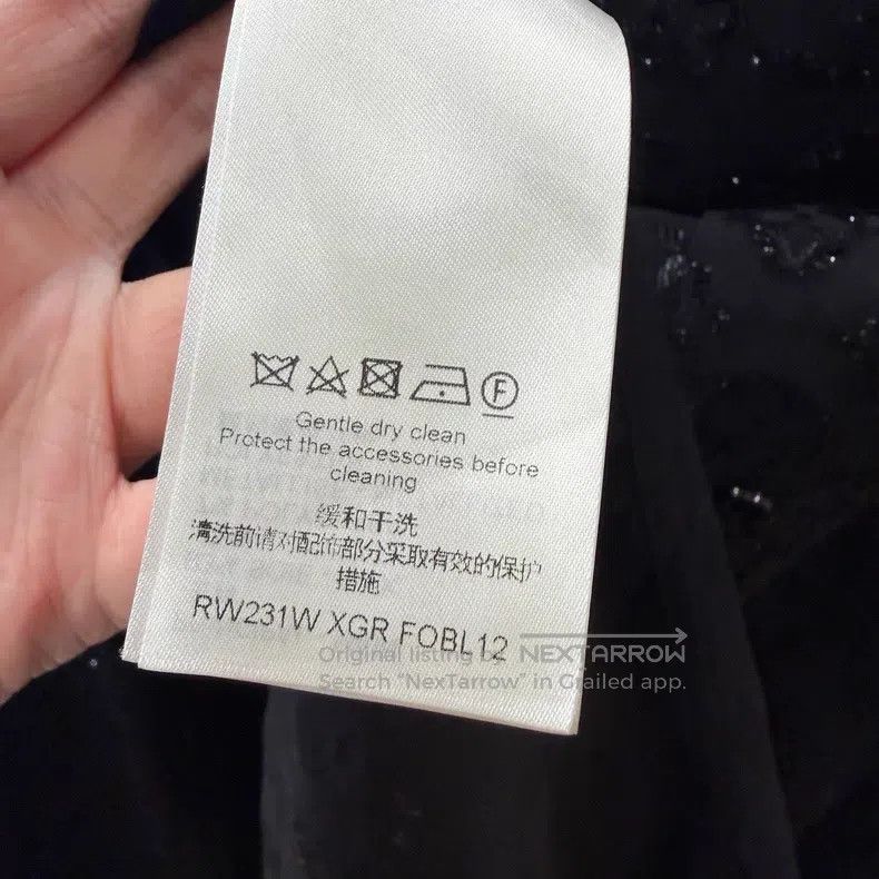 Louis Vuitton Louis Vuitton Black cut and printed sequin shirt Size XS / US 0-2 / IT 36-38 - 4 Thumbnail