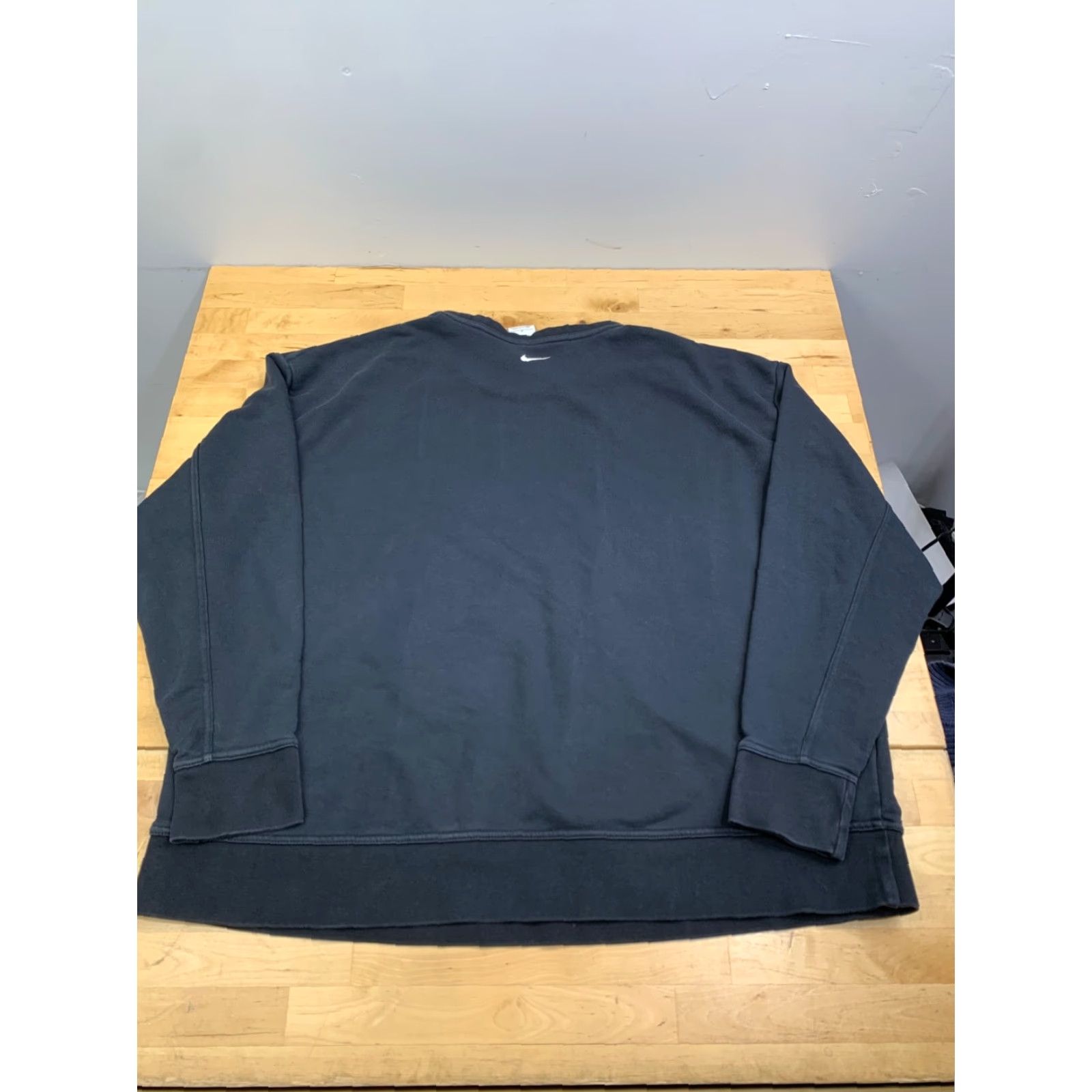 Nike Nike Sweatshirt Crew Neck Pullover Women XL Black Logo Activewear Sweatshirt Logo All Seasons Winter Fall Mens Womens? Size XL / US 12-14 / IT 48-50 - 6 Thumbnail