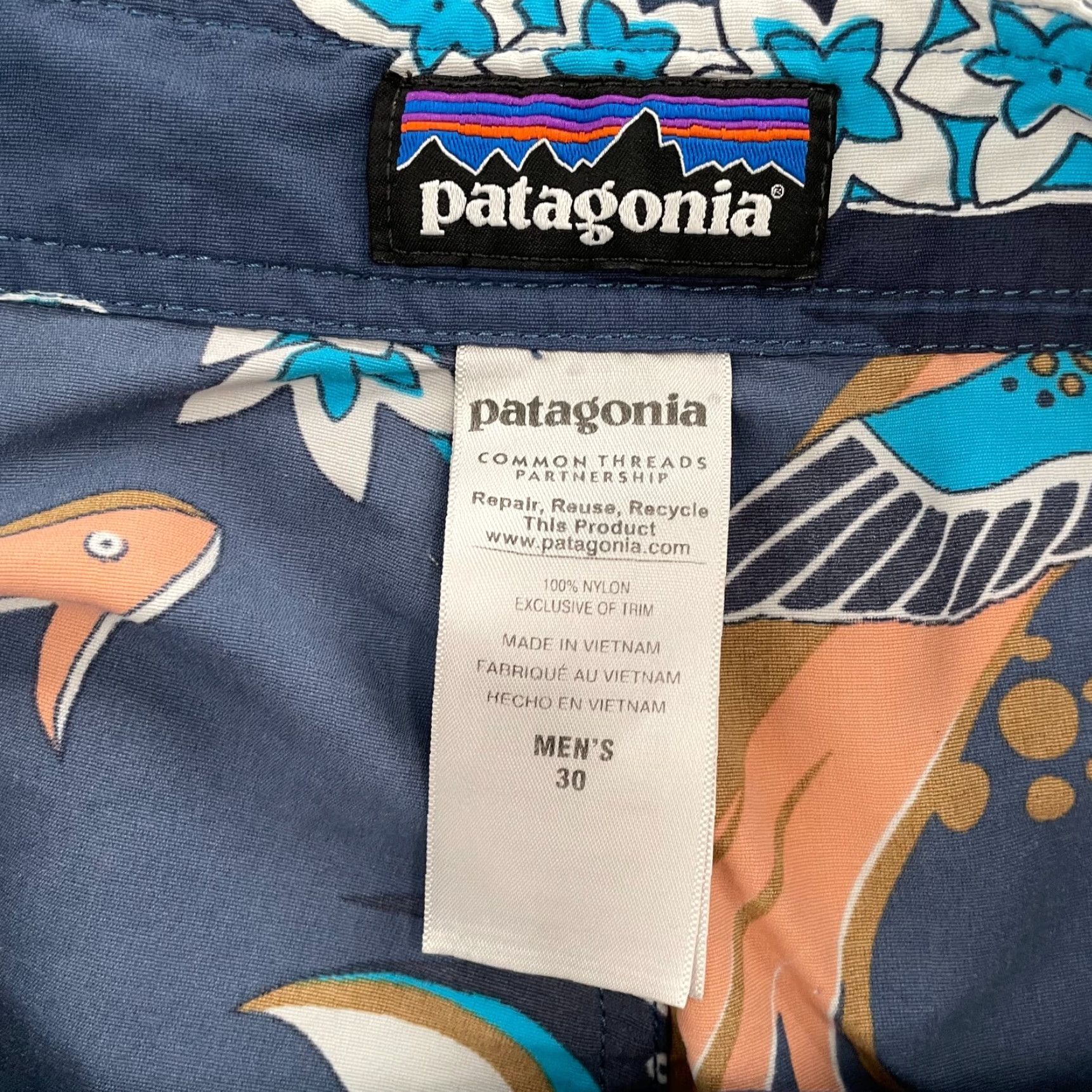 Patagonia Patagonia Shorts Adult 30 Blue Swim Trunks Lightweight Board Outdoors Fishes Men Size US 30 / EU 46 - 6 Thumbnail