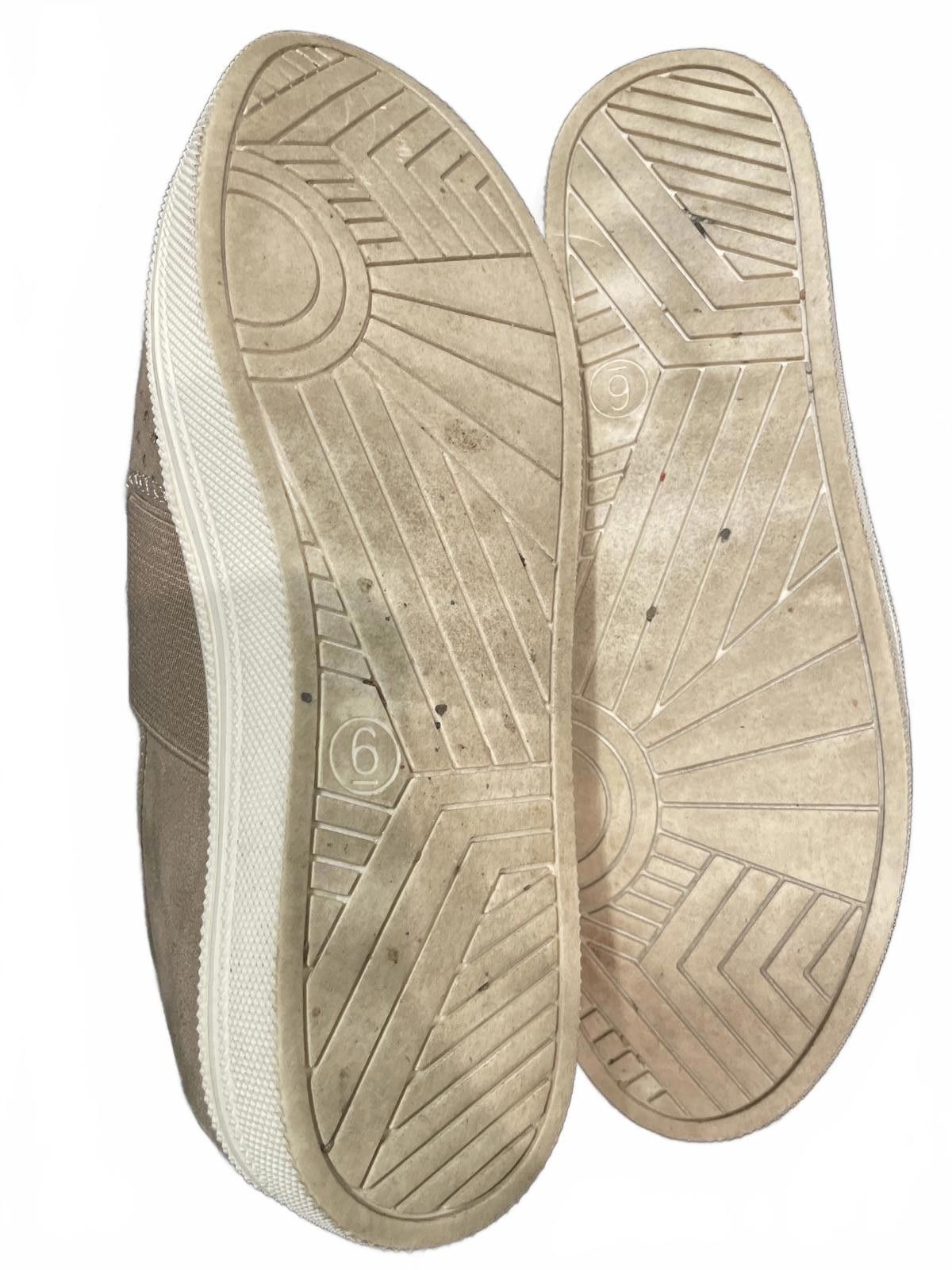 Other Dolcetta Shoes Women's 6 Beige Perforated Slip On Chunky EUC Size US 6 / IT 36 - 5 Thumbnail