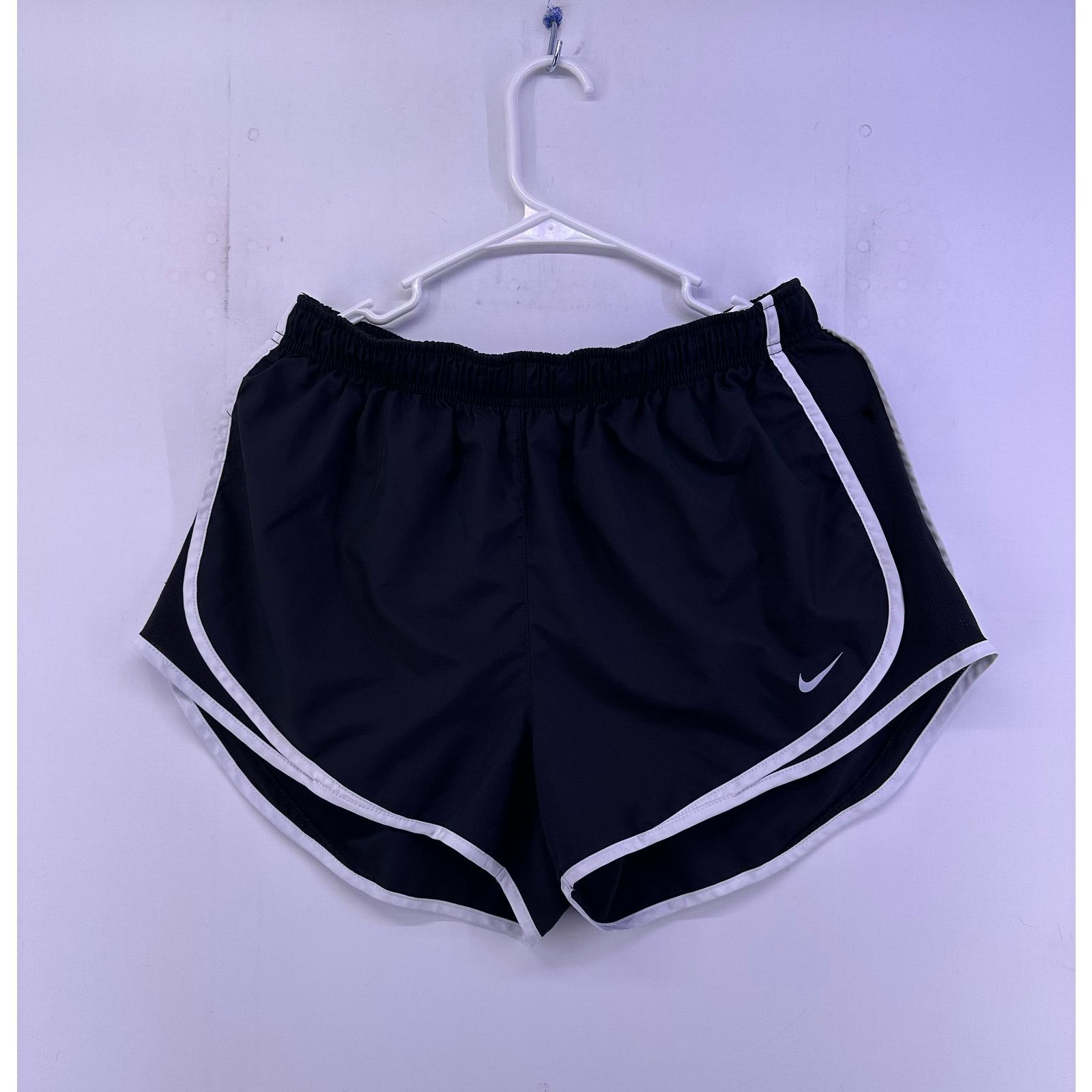 Nike Nike women’s Sport Shorts Black and White Size no tag M/L Size 25" / US 0 / IT 36 - 1 Thumbnail