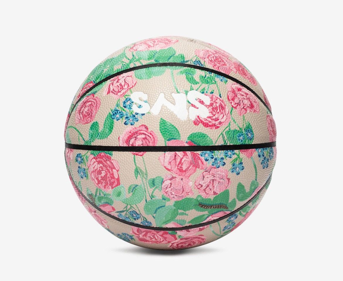 Sneakersnstuff Sneakersnstuff tie dye basketball SNS floral print 🌹🌺🌸 Size ONE SIZE - 4 Thumbnail