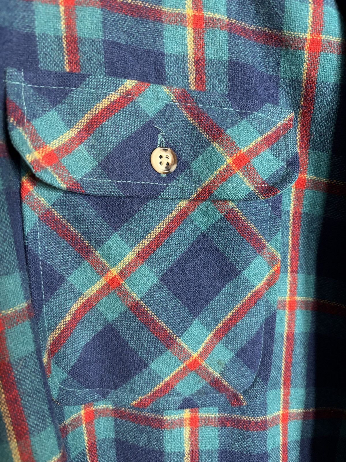St. Johns Bay Vintage St John’s Bay Wool Plaid Button Up Shirt XL Size US XL / EU 56 / 4 - 4 Thumbnail