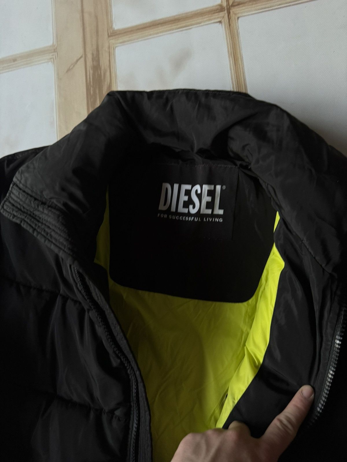 Diesel Vintage Diesel Black Puffer Jacket – Minimal Logo – Y2K Size US L / EU 52-54 / 3 - 7 Thumbnail