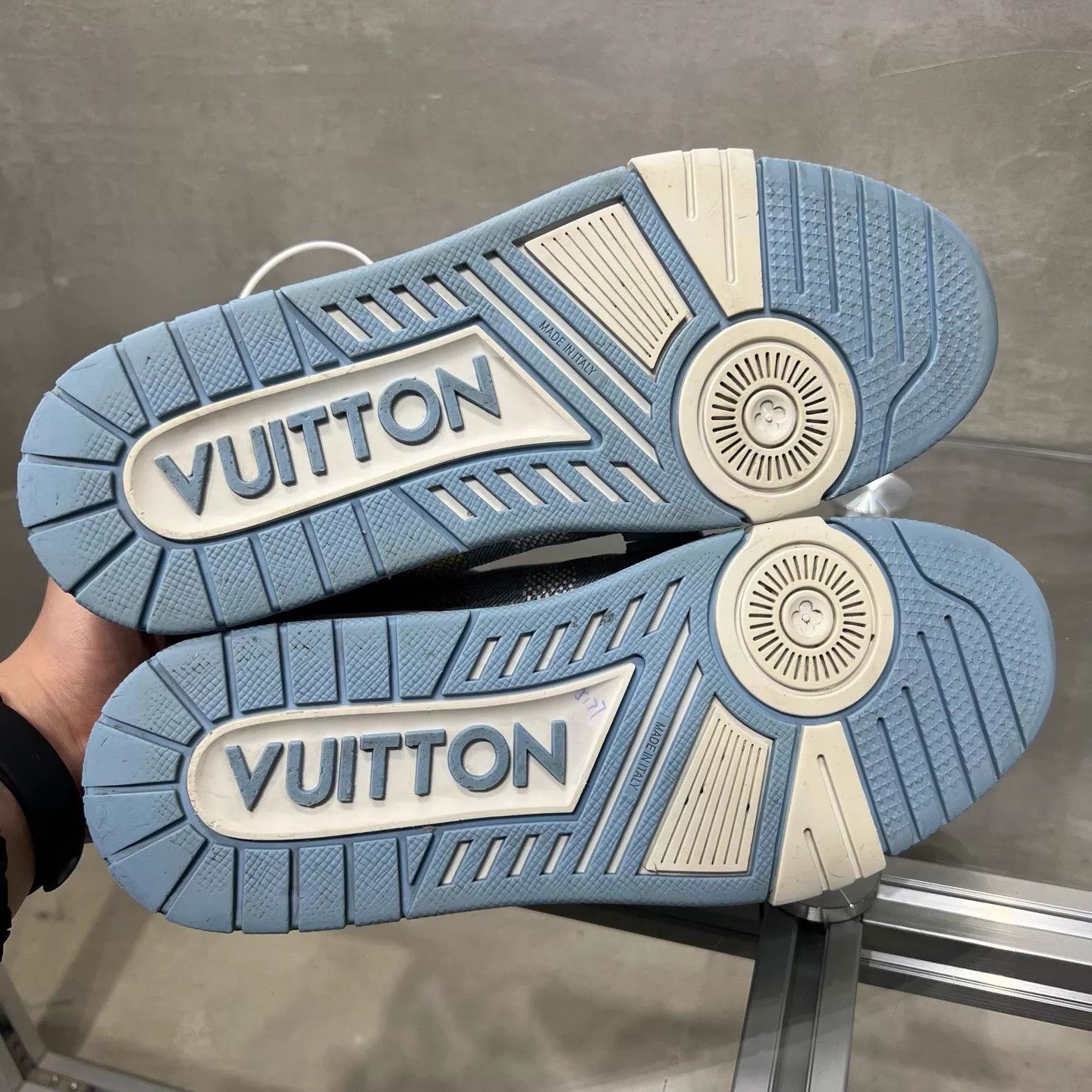 Louis Vuitton LV Trainer SS25 UK5/39 Size US 6 / EU 39 - 7 Thumbnail
