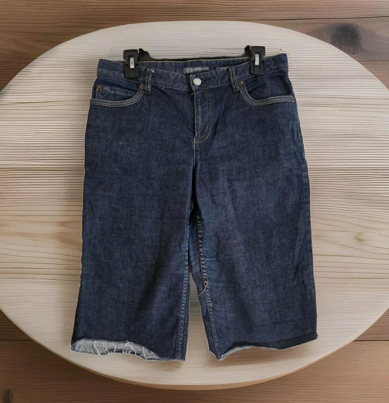 Other Liz Claiborne Womens Petite 8R Denim Jean Shorts CutOff Crop Size 30" / US 8 / IT 44 - 1 Thumbnail