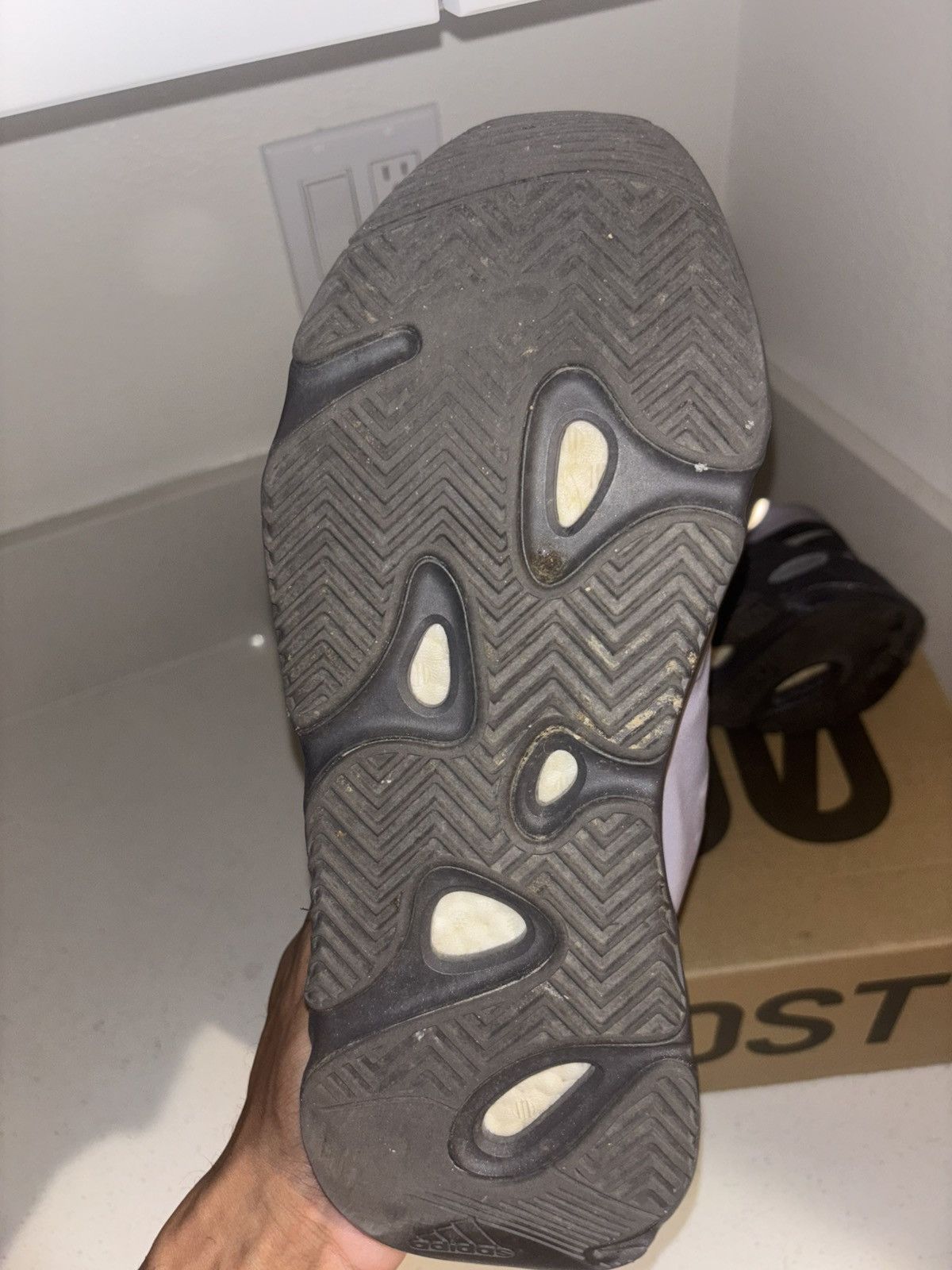 Yeezy Yeezy Boost 700 MNVN Size US 11 / EU 44 - 5 Thumbnail