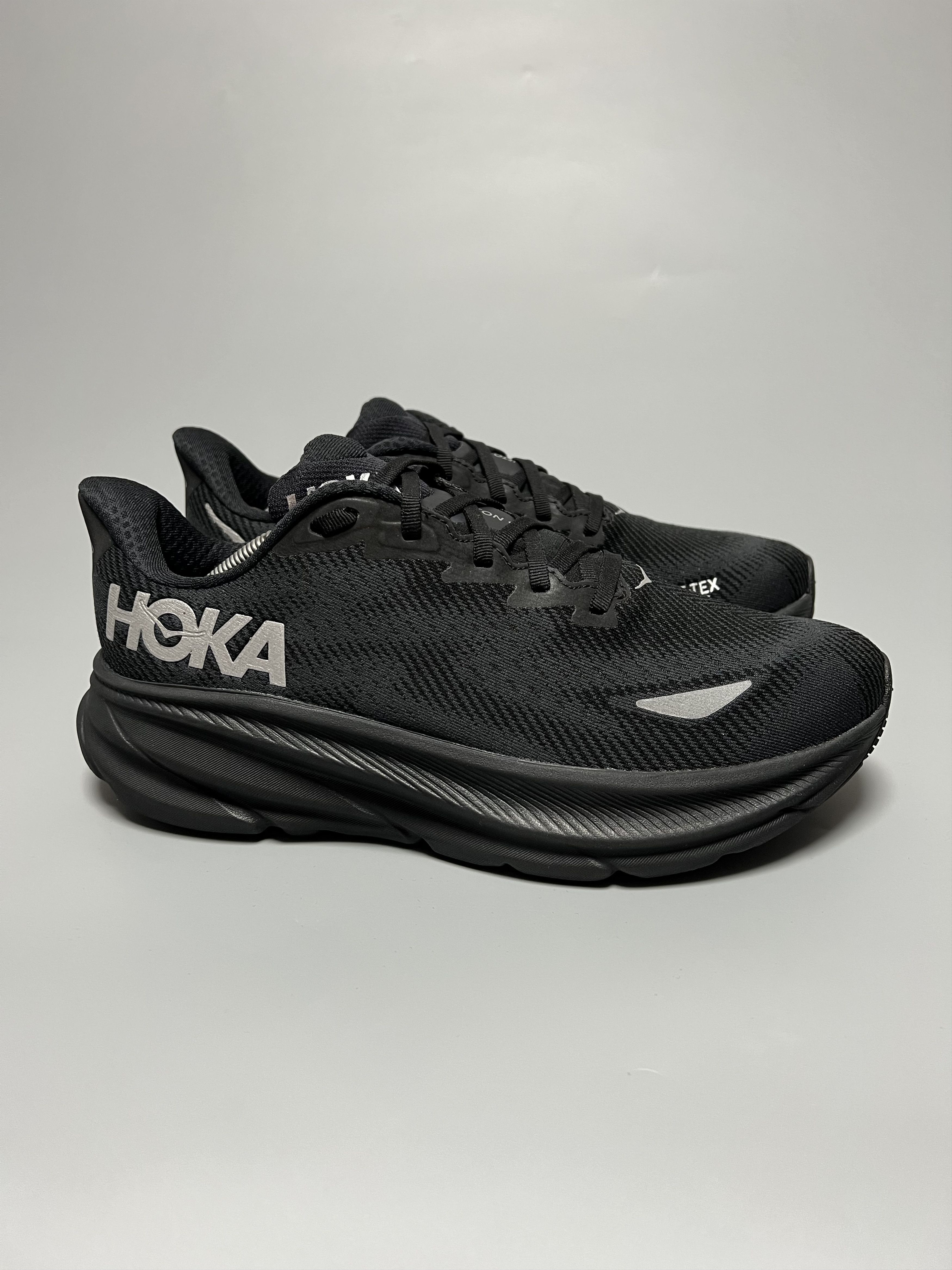 Hoka 10D Hoka One One Clifton 9 GTX Gore-Tex Running Shoes Size US 10 / EU 43 - 1 Thumbnail