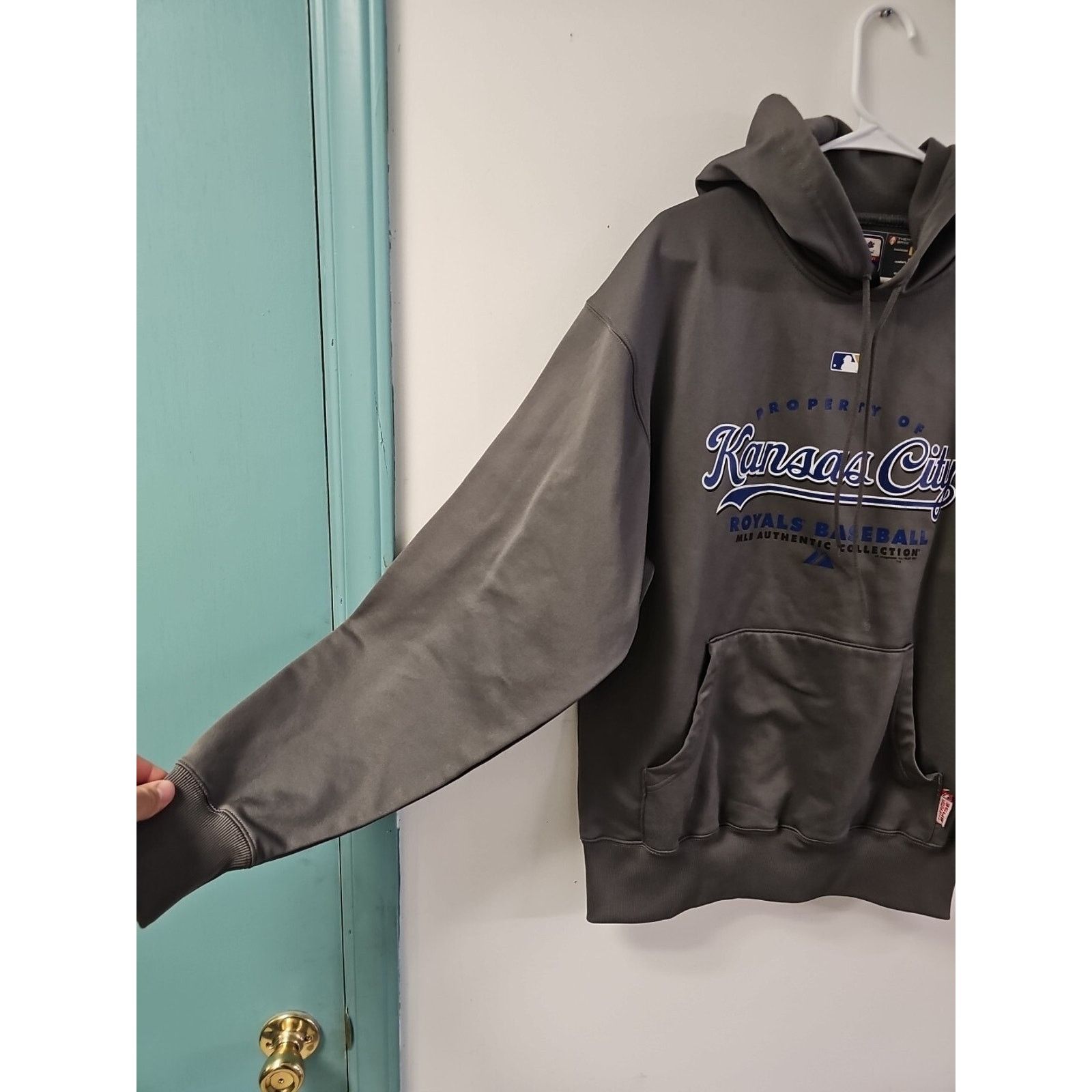 Majestic Kansas City Baseball Hoodie MLB Men’s Size M “Authentic" Size US M / EU 48-50 / 2 - 6 Thumbnail