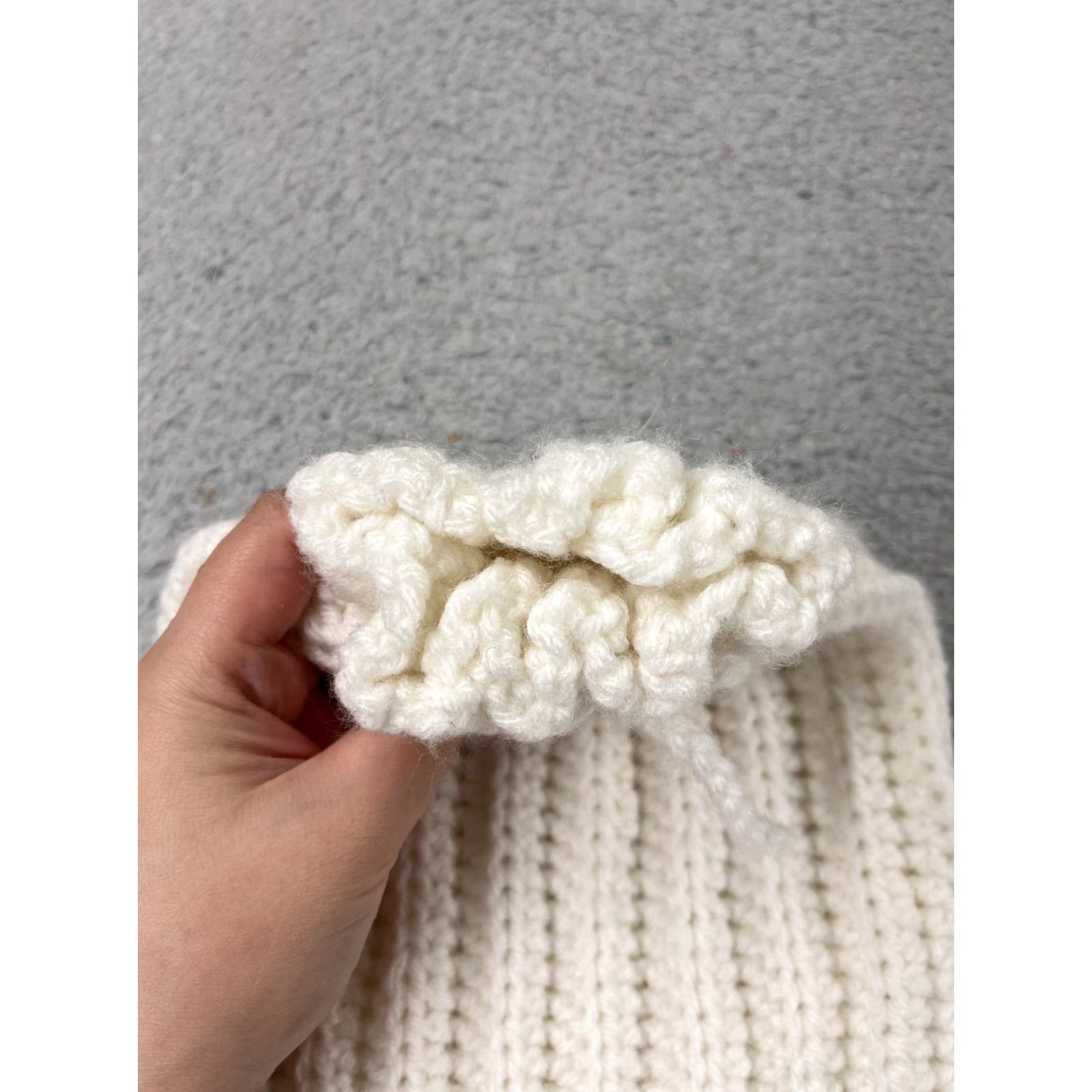 Vintage Handmade Beanie Toque Womens One Size White Knit Acrylic Bow Winter Snow Beanie Womens One Size White Knit Acrylic Bow Winter Snow Size ONE SIZE - 3 Thumbnail
