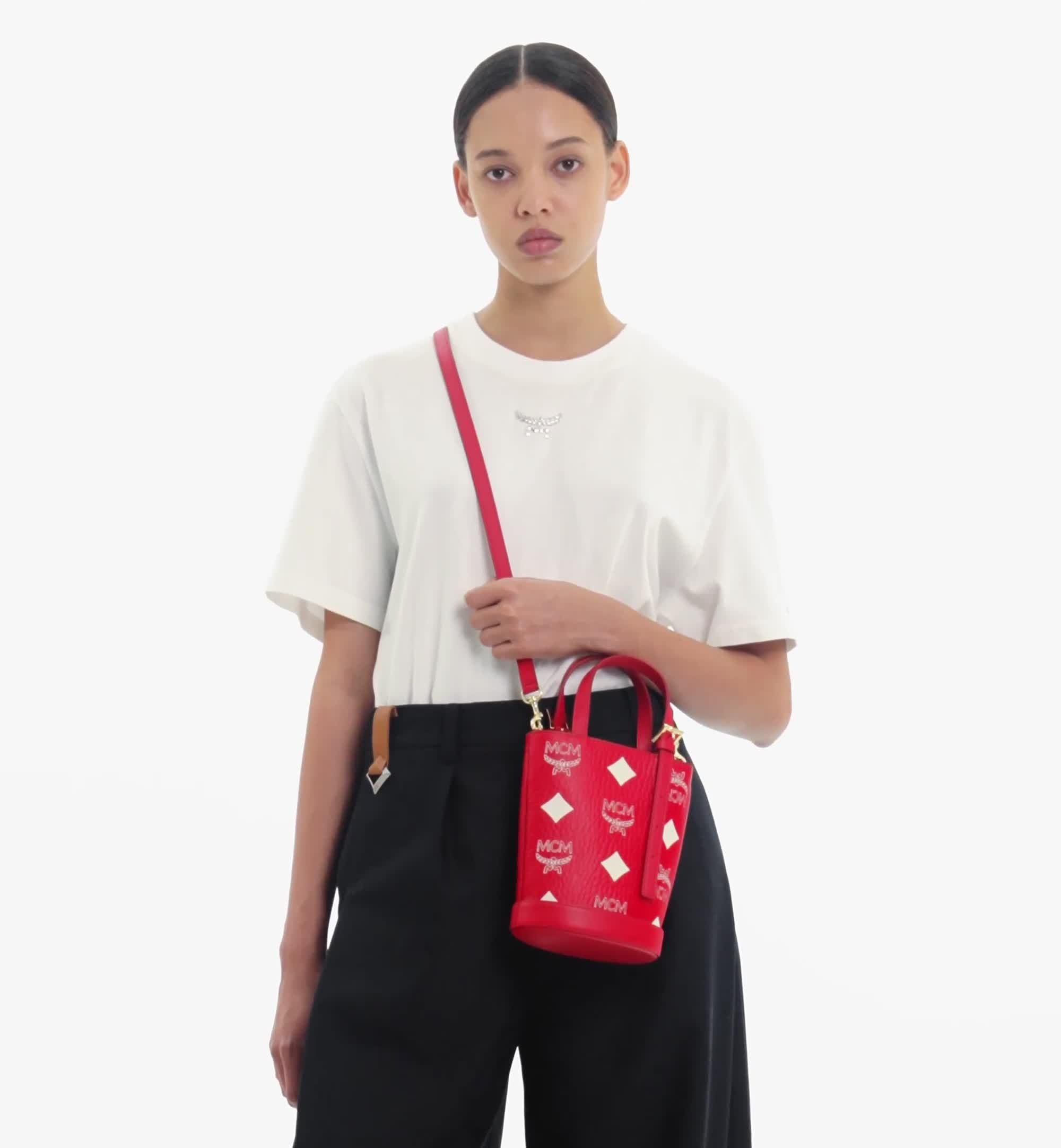 MCM o1mt1gz0325 Size: OS / Mini Tote Bag in Red/White Size ONE SIZE - 2 Thumbnail