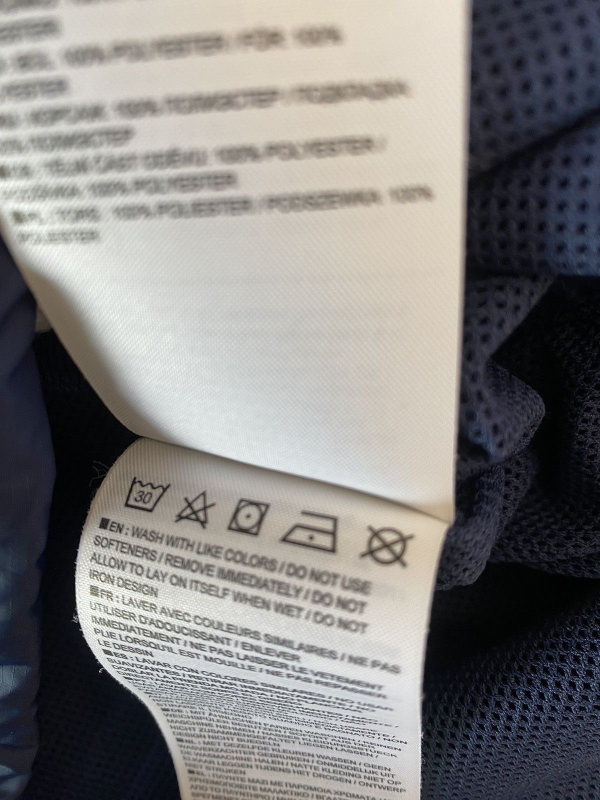 Nike DESCRIPTION Nike x Fragment windbreaker, size XL, blue used Size US XL / EU 56 / 4 - 12 Thumbnail