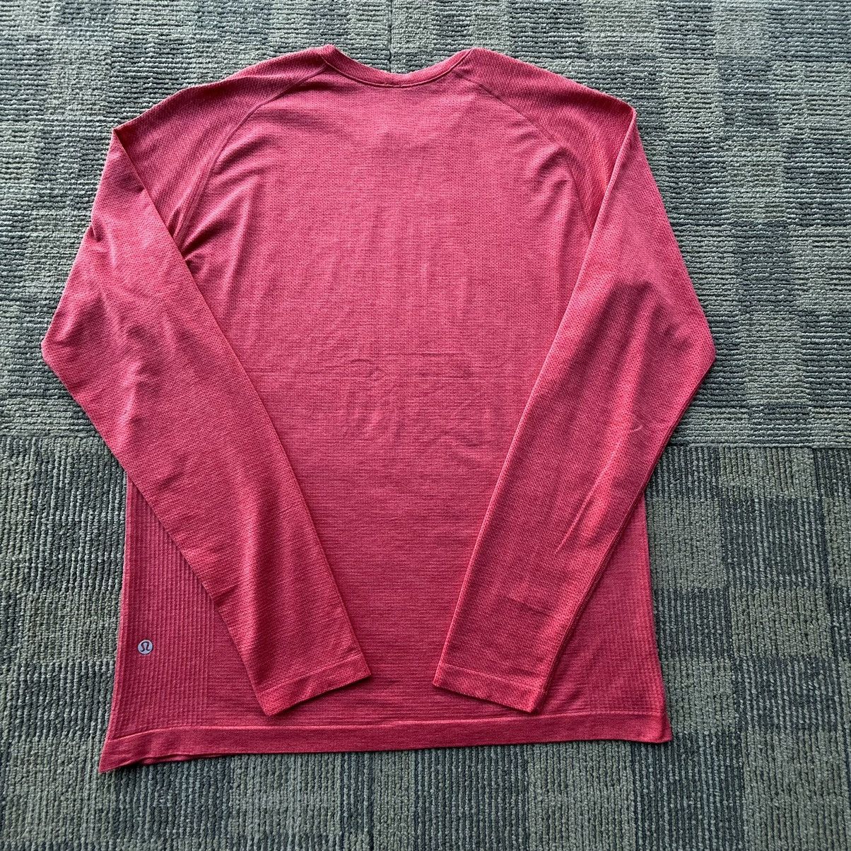 Lululemon Lululemon Metal Vent Tech Red Long-sleeve Shirt Men’s L Size US L / EU 52-54 / 3 - 1 Thumbnail