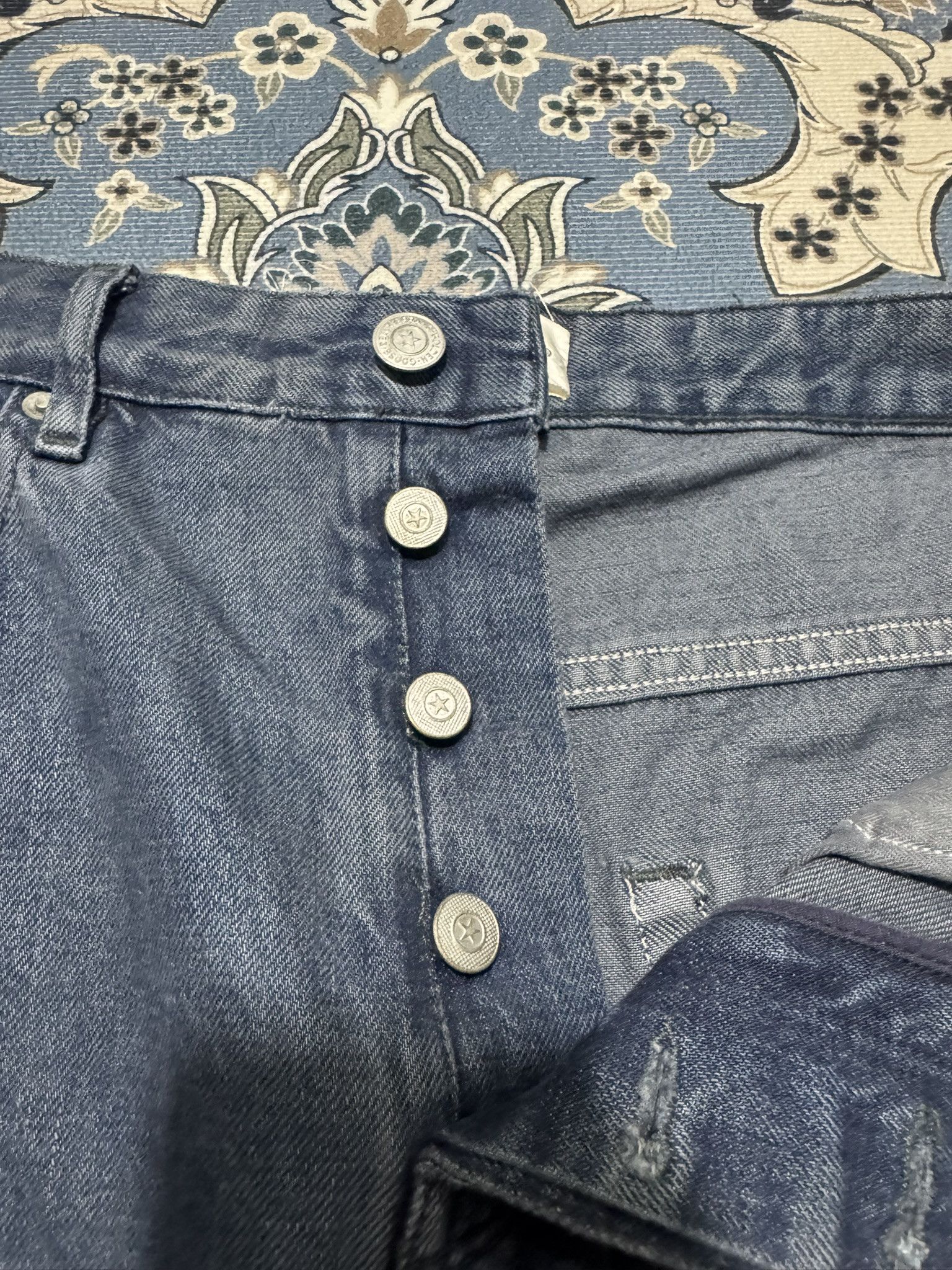 Designer × Golden Goose Golden Goose Deluxe Brand Venezia DB Happy Classic Jeans Size US 31 - 12 Thumbnail