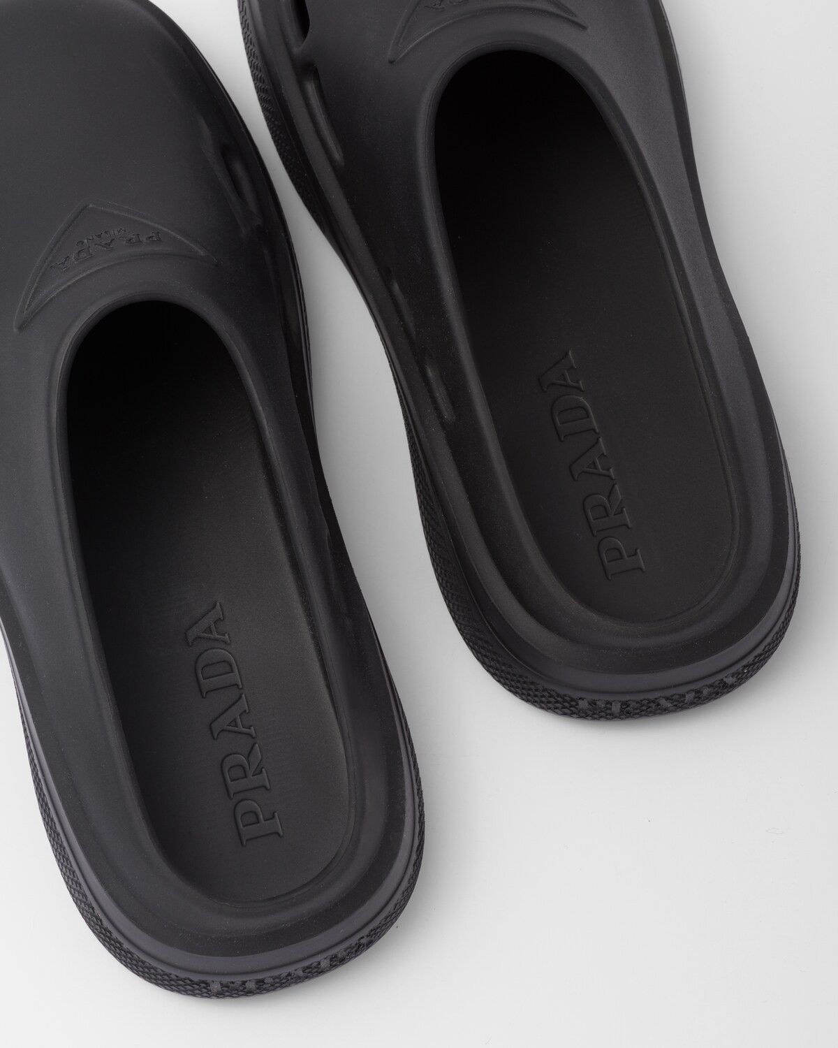 Prada o1B3y1r0226 Foam Rubber Mules in Black Size US 8 / IT 38 - 5 Thumbnail