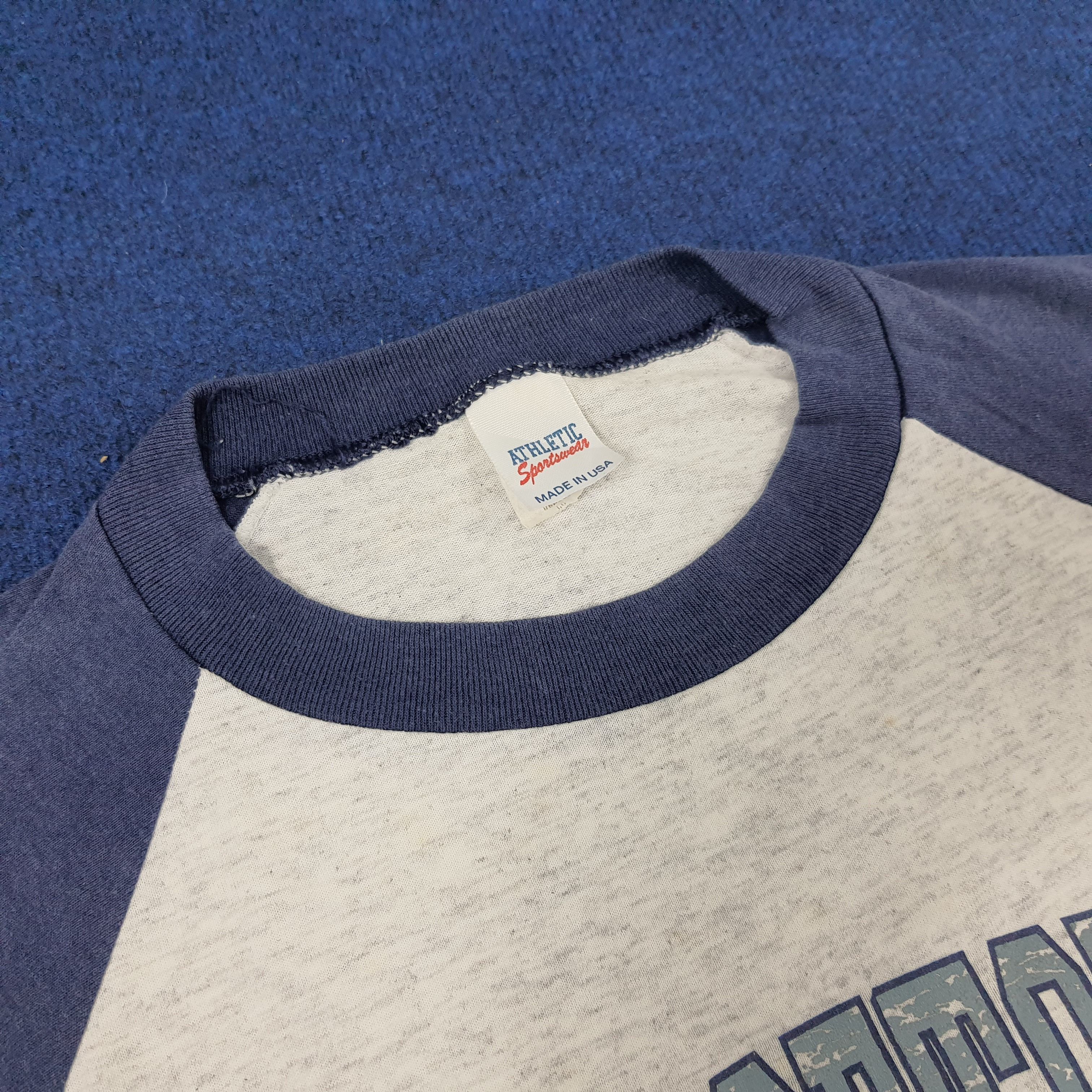 Vintage Vintage GEORGETOWN Hoyas Football NFL Sports Raglan T-shirt Size US XL / EU 56 / 4 - 4 Thumbnail