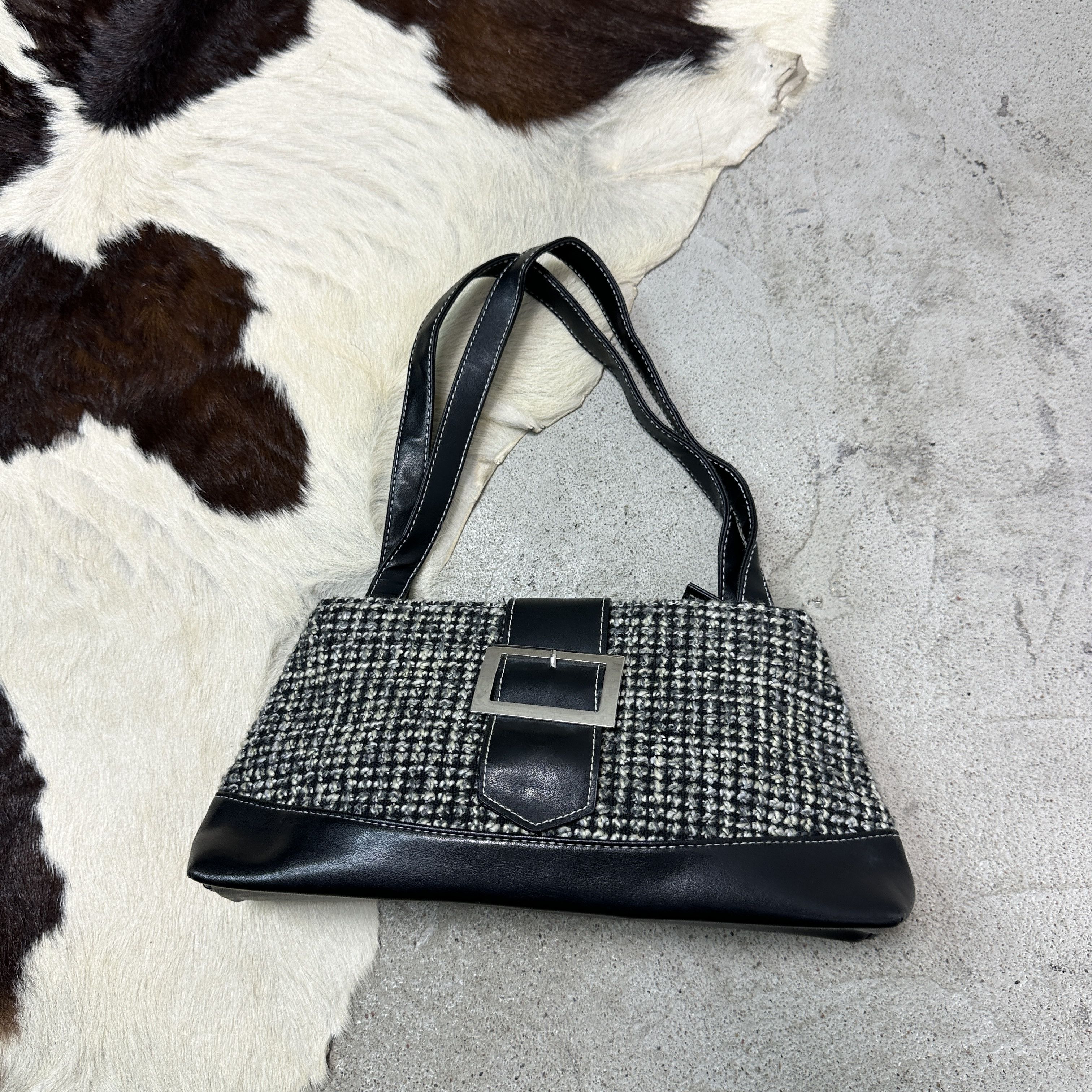 Vintage Vintage Avant Garde Houndstooth Baguette Bag Y2K Size ONE SIZE - 4 Thumbnail