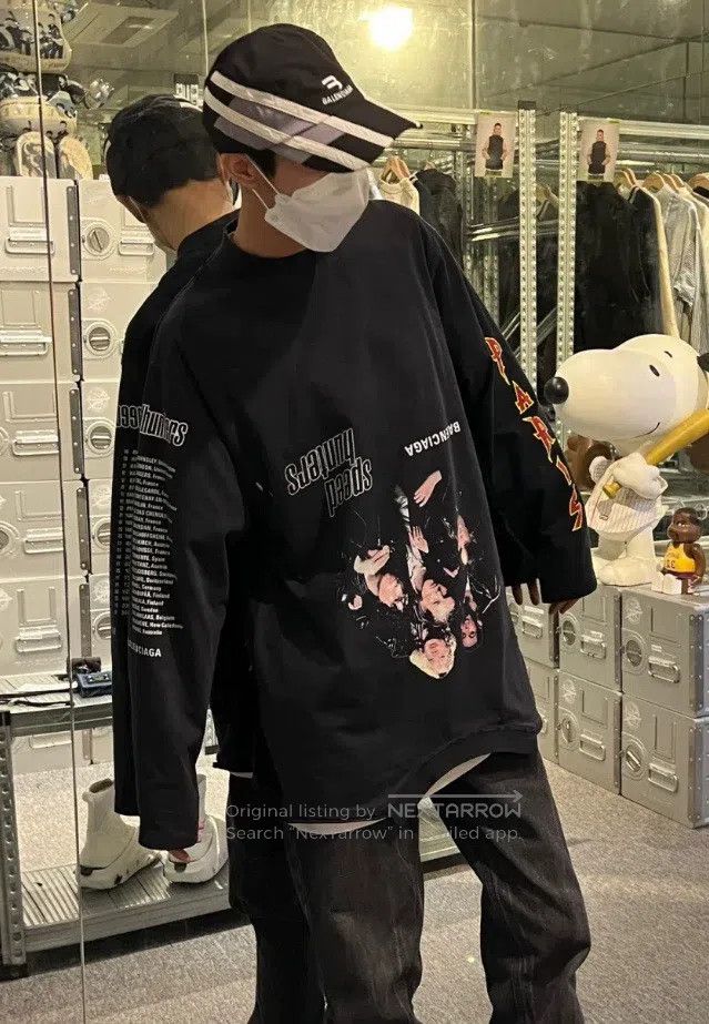 Balenciaga Balenciaga Black Inverted Logo Long Sleeve Size US M / EU 48-50 / 2 - 5 Thumbnail