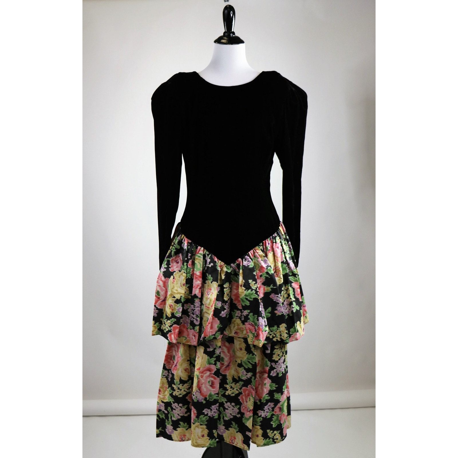 Vintage Vintage 1980s Velvet Floral Print Donna Morgan Dress Medium Size M / US 6-8 / IT 42-44 - 2 Thumbnail