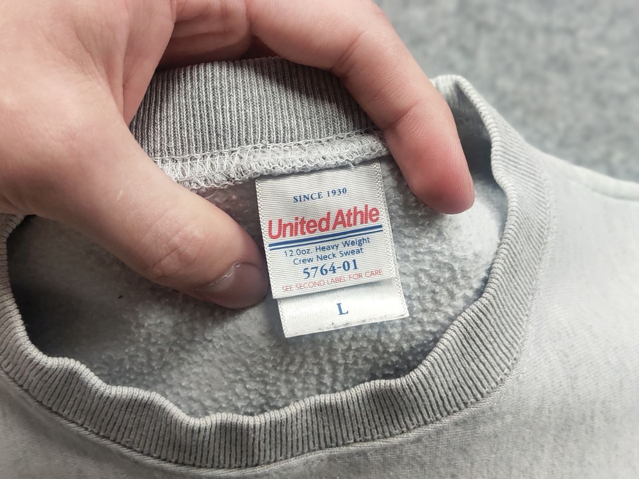 Vintage Vintage 90's United Athle GOLDEN EGGS CLUB Gray Sweatshirt Size US L / EU 52-54 / 3 - 13 Thumbnail