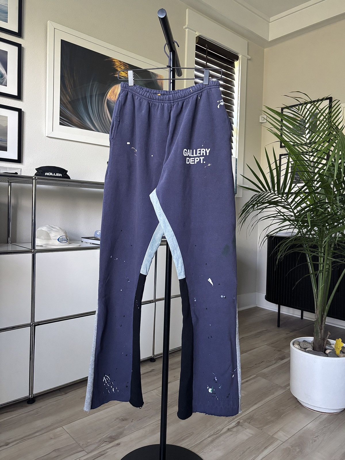Gallery Dept. GALLERY DEPT PAINTER FLARE SWEATPANTS Size US 34 / EU 50 - 1 Thumbnail