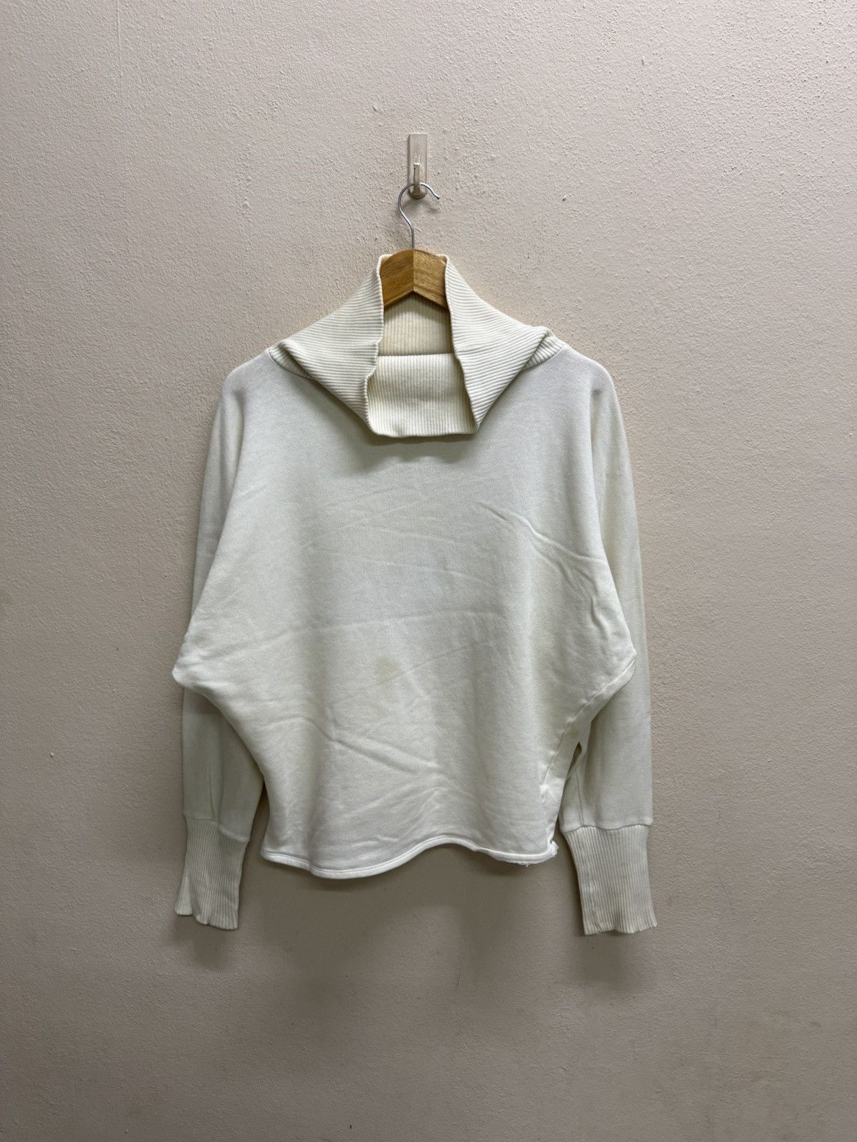 Norma Kamali Vintage Norma Kamali Tutrleneck Pullover Ribbed Cuffs Crop Size M / US 6-8 / IT 42-44 - 19 Thumbnail