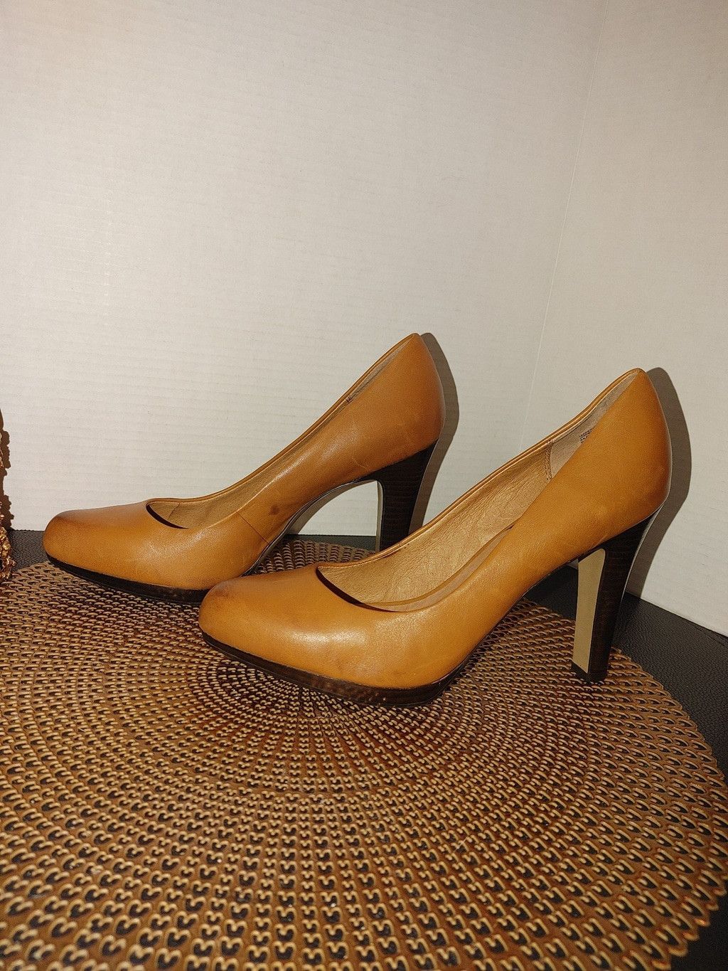 Halo Halogen Classic Heels Size 9.5 Size US 9 / IT 39 - 1 Thumbnail