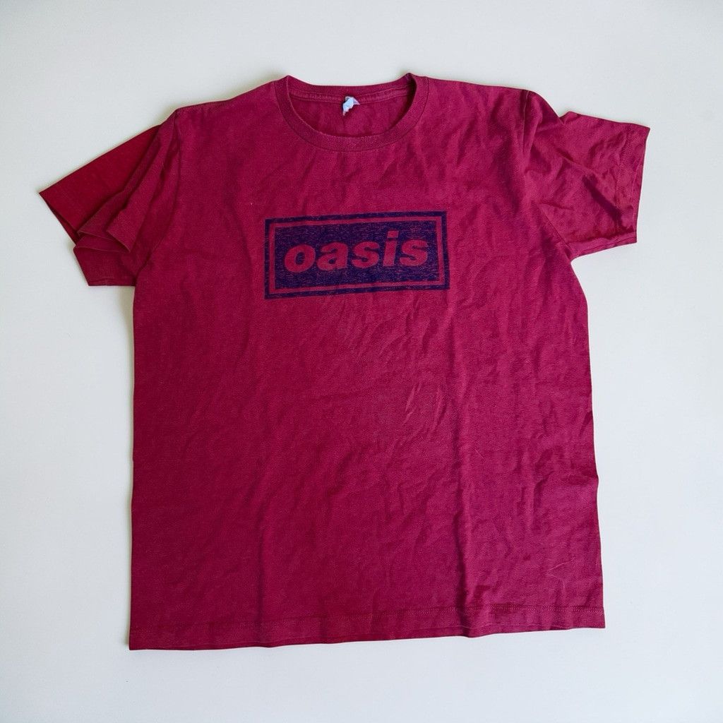 Vintage Vintage 90s Y2K Oasis Box Logo Soft Spun Band Tee Size L Size US L / EU 52-54 / 3 - 1 Thumbnail