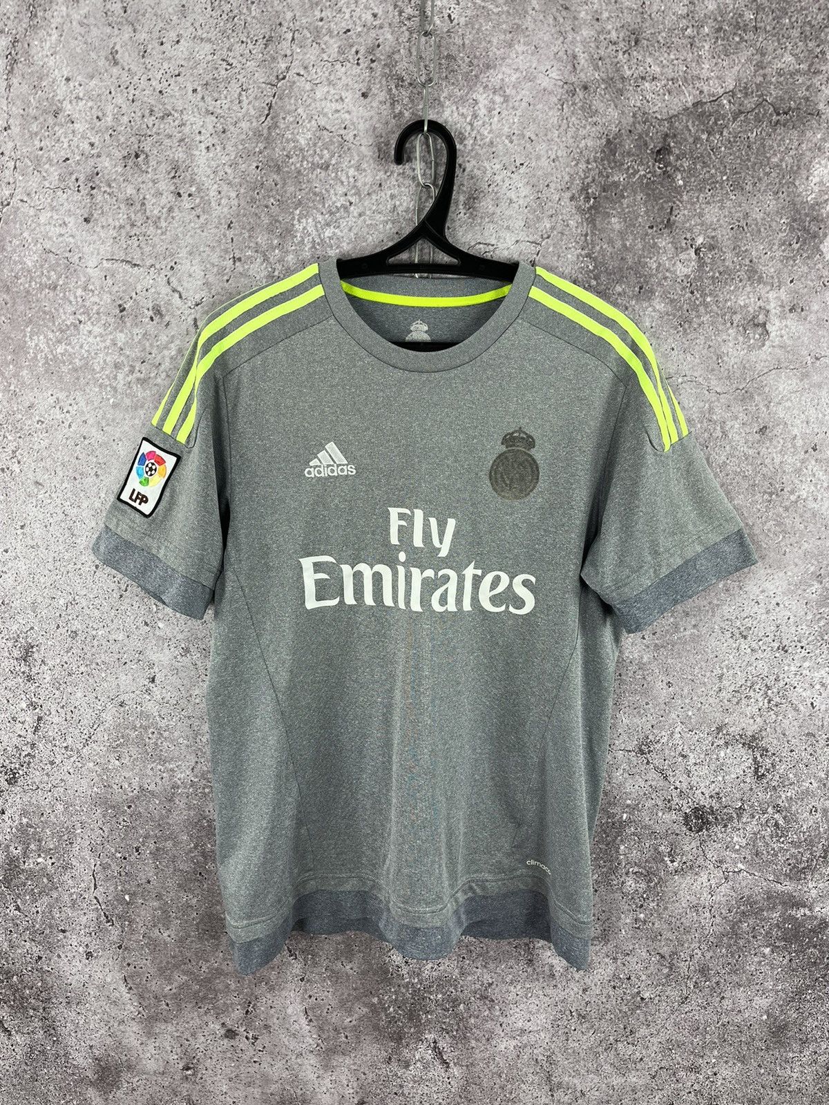 Adidas Real Madrid Adidas 2015/2016 Away Jersey T-Shirt Size M Size US M / EU 48-50 / 2 - 1 Thumbnail