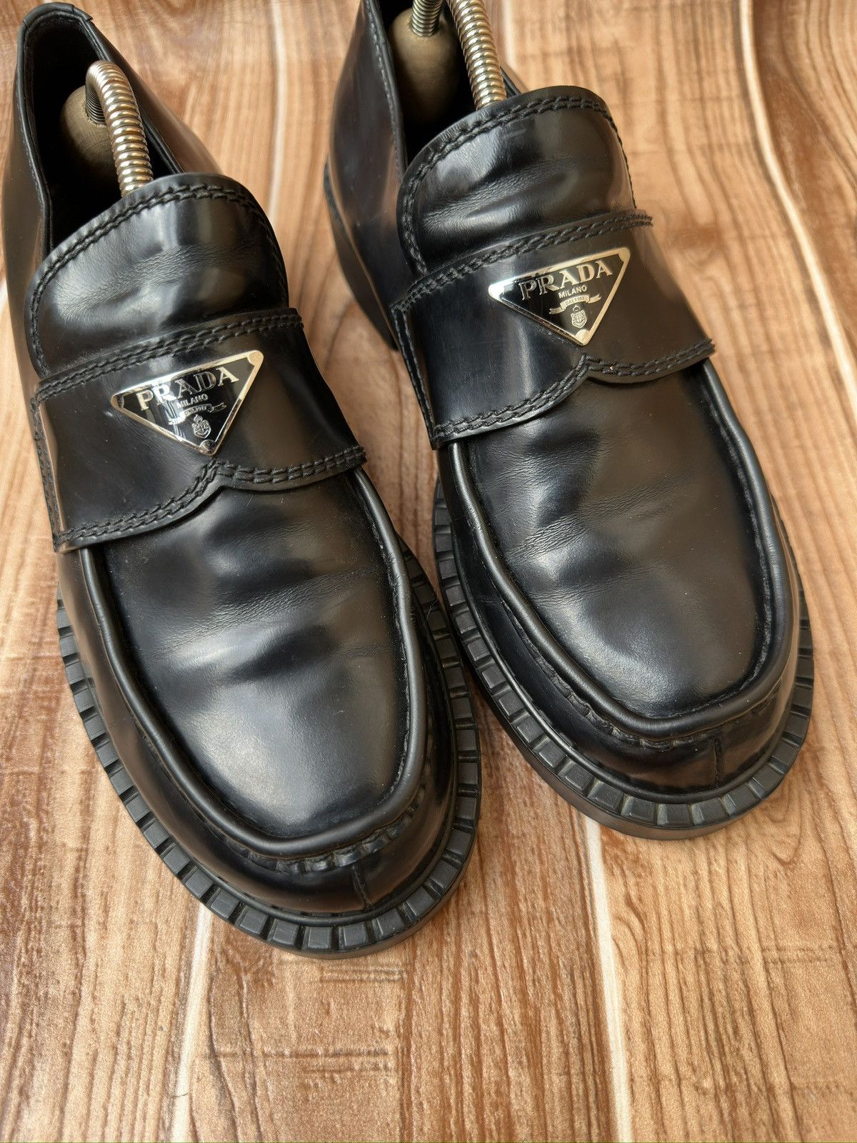 Prada Prada Brushed Leather Logo Loafers Size US 7.5 / EU 40-41 - 9 Thumbnail