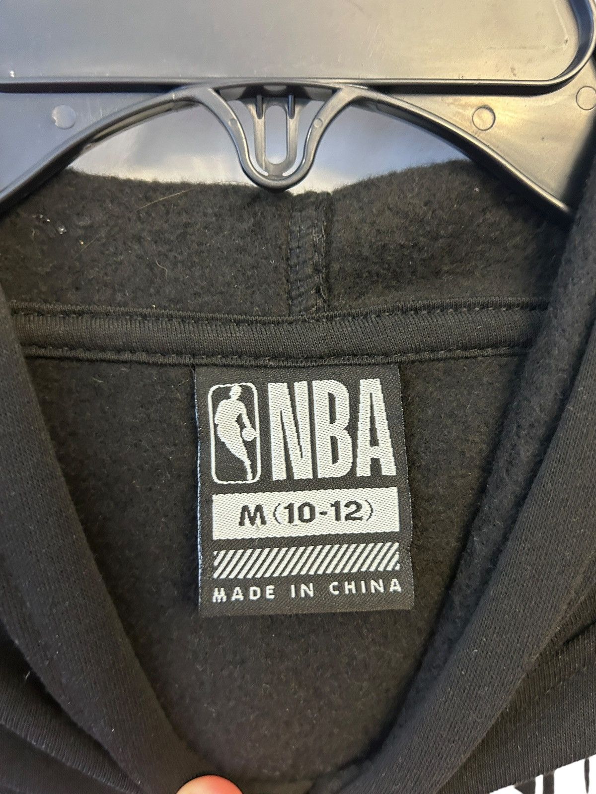 NBA NBA BOY'S BLACK HOODIE SIZE M 10-12 ) Size US M / EU 48-50 / 2 - 4 Thumbnail