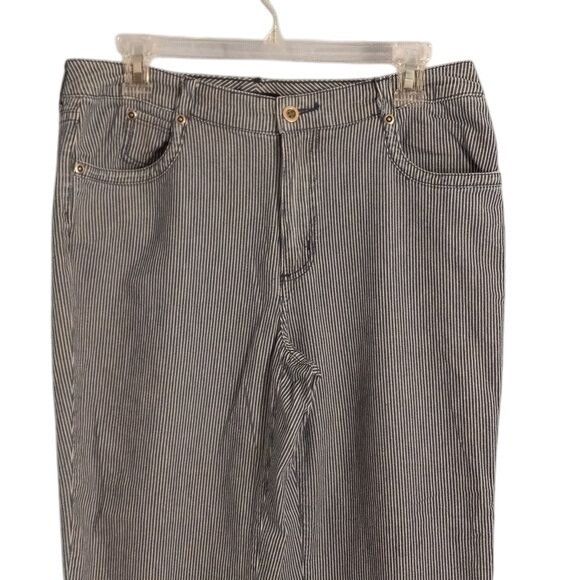 Chicos Chicos Size 1 Medium Capri Jeans Denim Blue White Striped Li Size 32" / US 10 / IT 46 - 2 Thumbnail