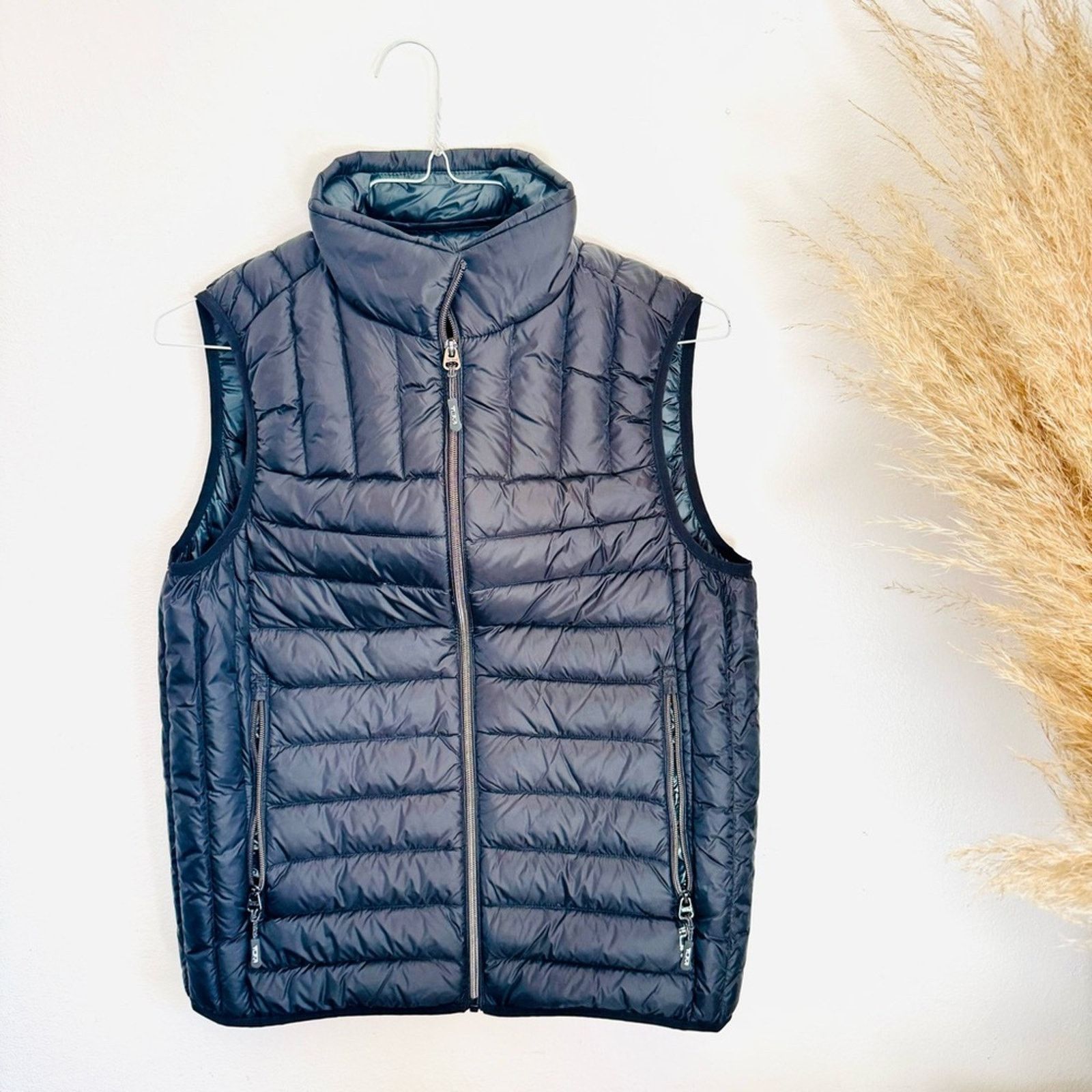 Tumi TUMI PAX Black Puffer Down Vest $195 Jacket Pillow Pouch Size US S / EU 44-46 / 1 - 2 Thumbnail