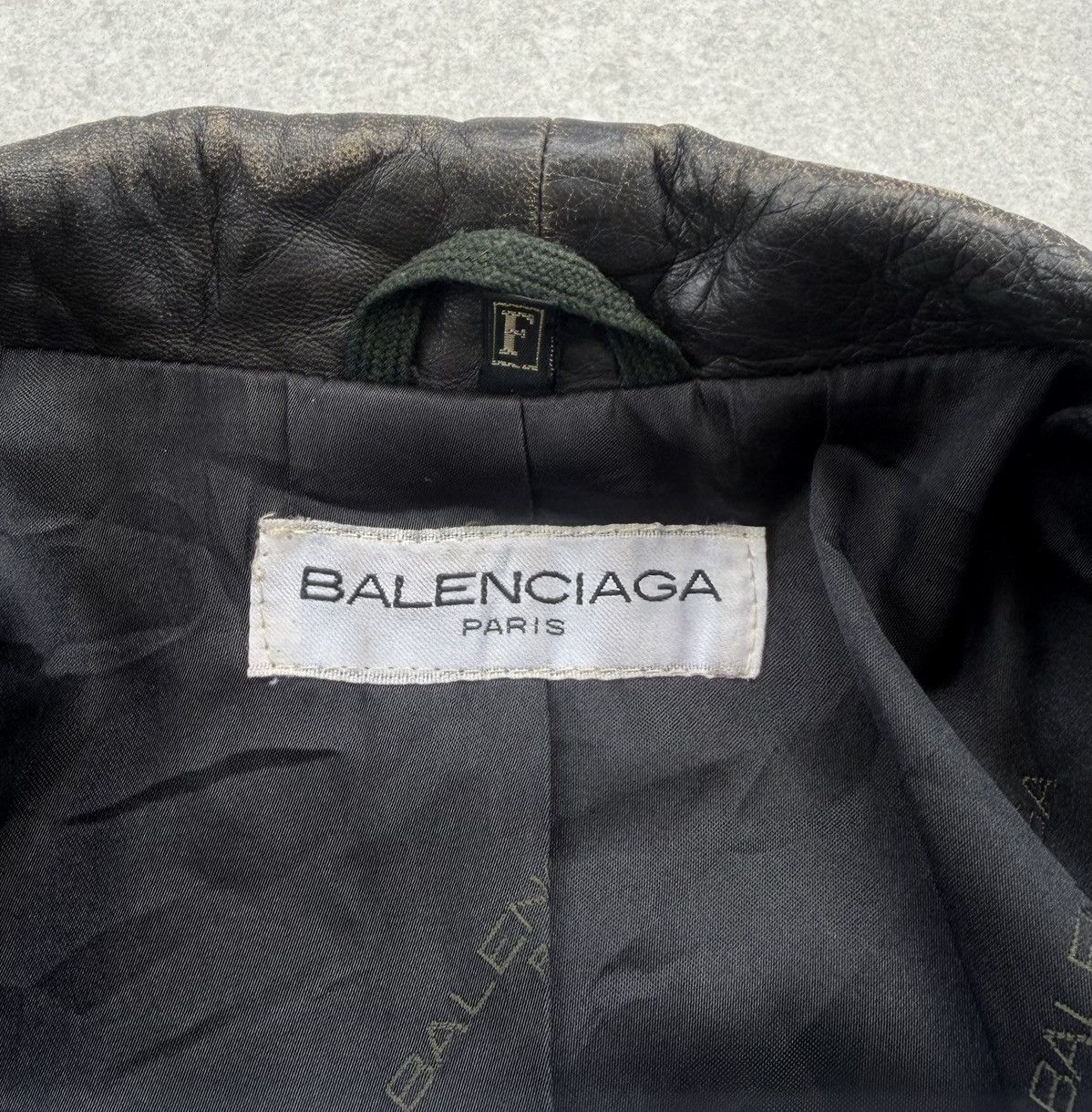 Balenciaga Balenciaga Leather Distressed Coat Black Oversized Jacket Size US L / EU 52-54 / 3 - 22 Thumbnail
