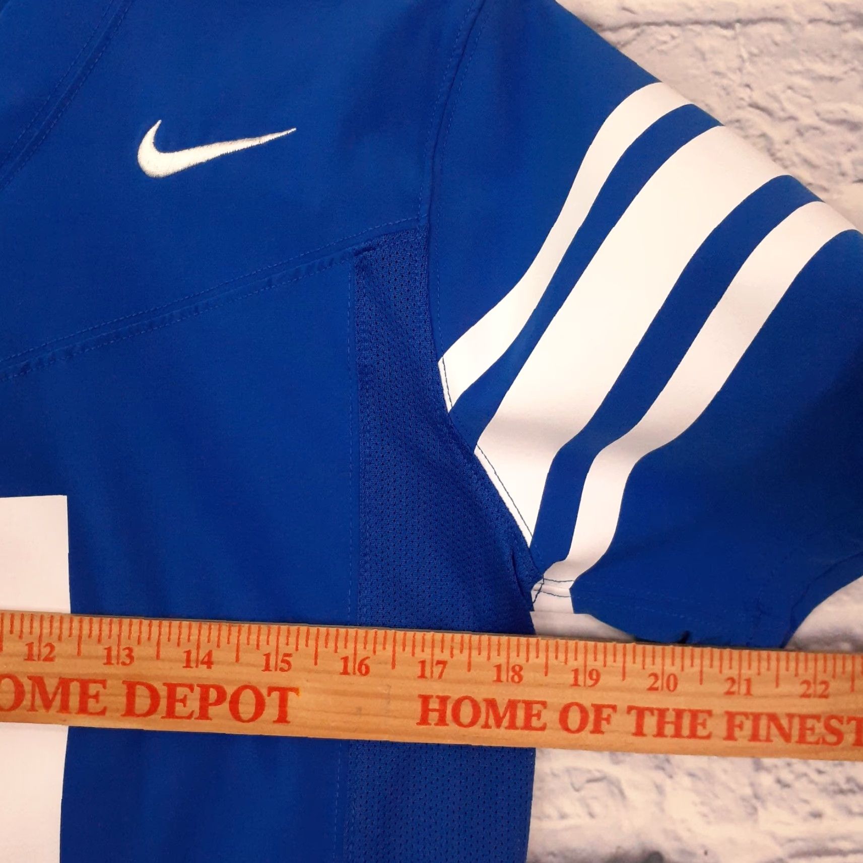 Nike Nike Dri Fit Memphis Tigers Jersey Short Sleeve Womens Small Blue Dri Fit Nike Tigers Jersey Womens Small Blue Size S / US 4 / IT 40 - 3 Thumbnail