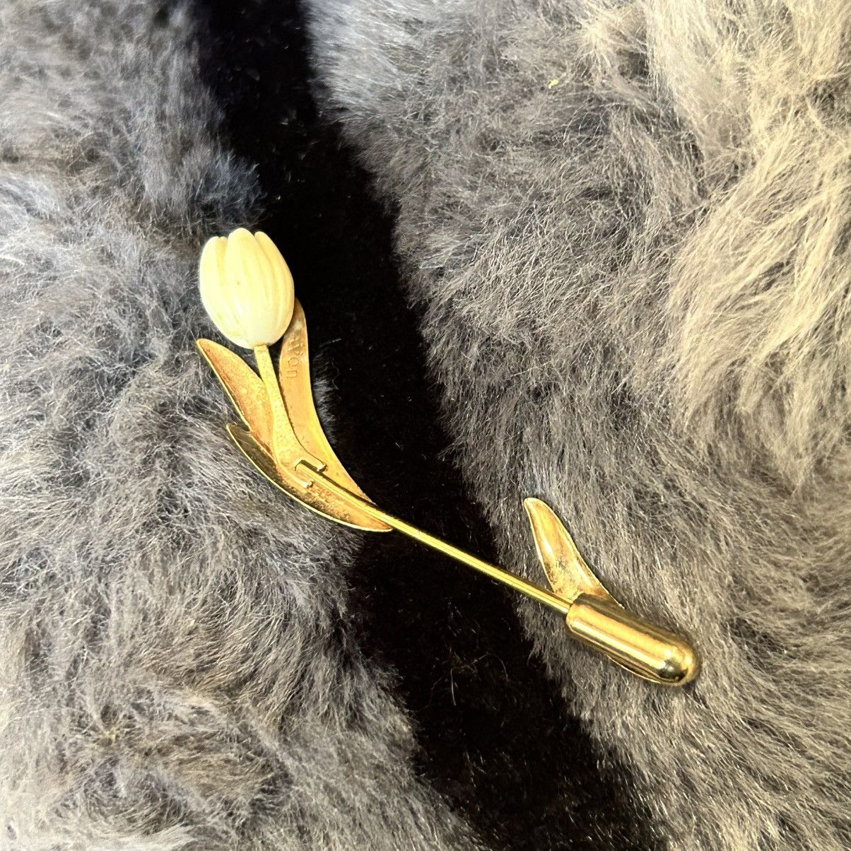 Vintage Vintage 80s Avon celluloid tulip stick pin hat pin brooch Size ONE SIZE - 2 Thumbnail