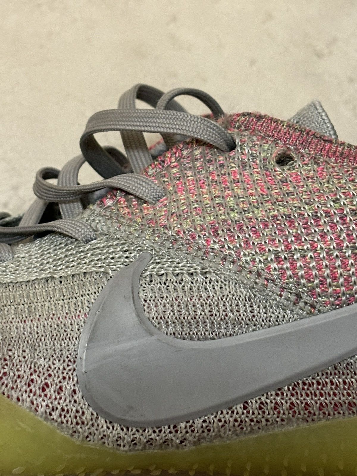 Nike Rare Nike Kobe NXT 360 Wolf Grey Multi-Color Green Size 9.5 Size US 9.5 / EU 42-43 - 24 Thumbnail