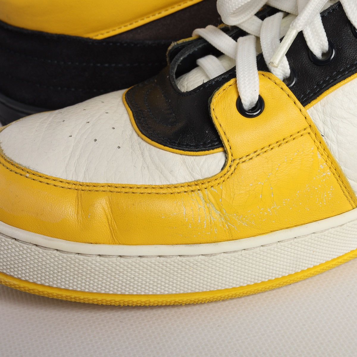 Louis Vuitton Louis Vuitton LV Trainers Yellow Black Ace Sneakers Leather Size US 9 / EU 42 - 17 Thumbnail