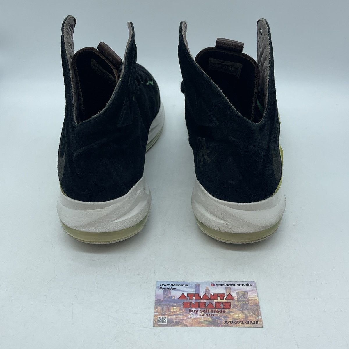 Nike Lebron 10 black suede Size US 13 / EU 46 - 3 Thumbnail