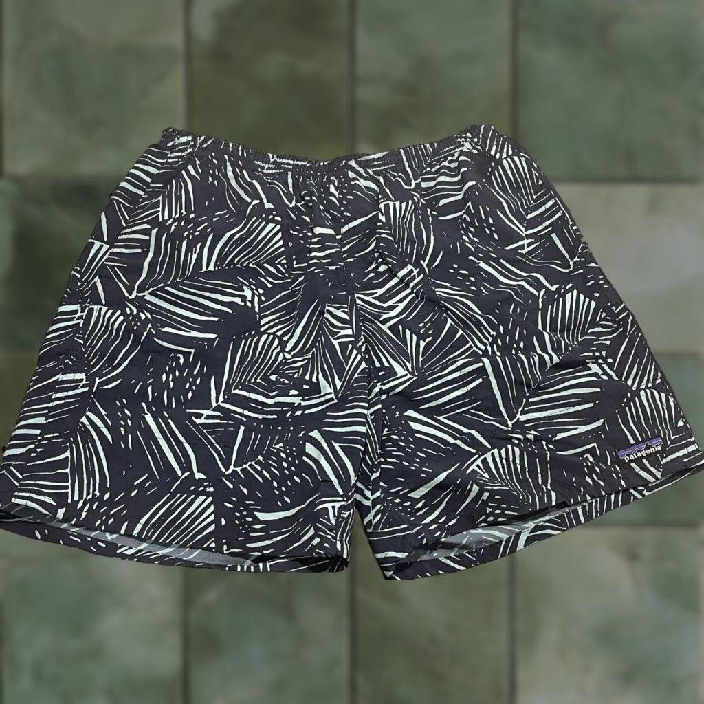 Patagonia Patagonia Baggies Shorts Men’s Medium Blue Fern Grey Liner Hiking Size US 31 - 1 Thumbnail