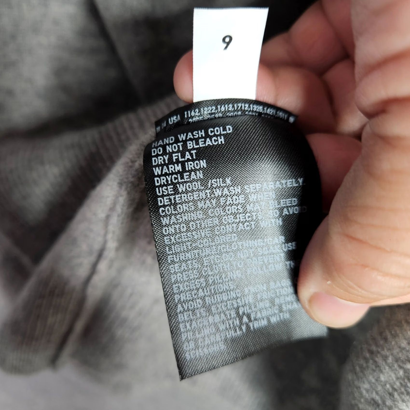 Uniqlo Uniqlo 100% Cashmere Knit Sweater Women's XS Gray Short Sleeve Minimalist Cardigan Adult XS Grey Solid Modern Size XS / US 0-2 / IT 36-38 - 5 Thumbnail