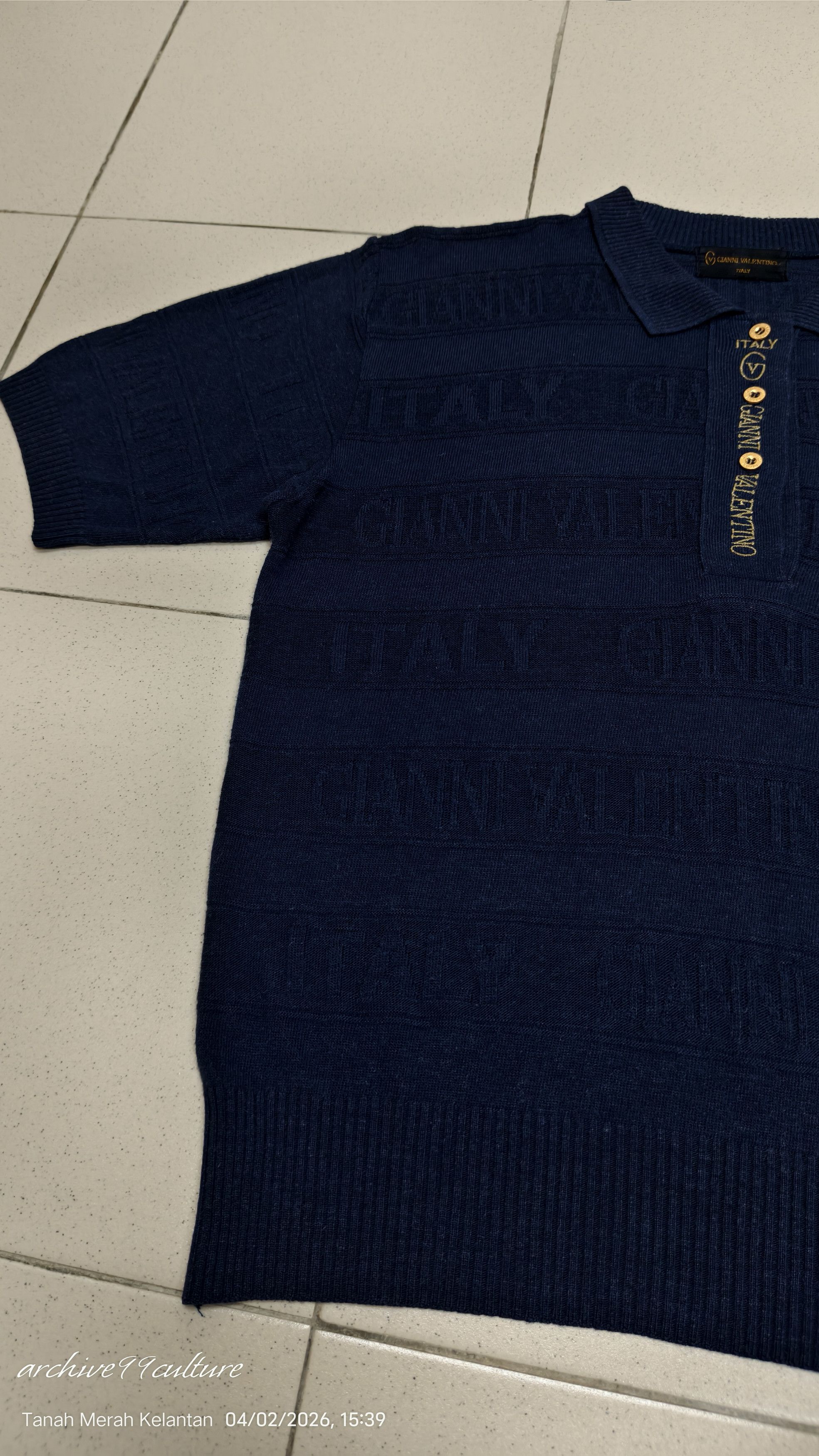 Gianni Valentino Gianni Valentino Italy Monogram Embossed Knit Polo Shirt Size US M / EU 48-50 / 2 - 9 Thumbnail