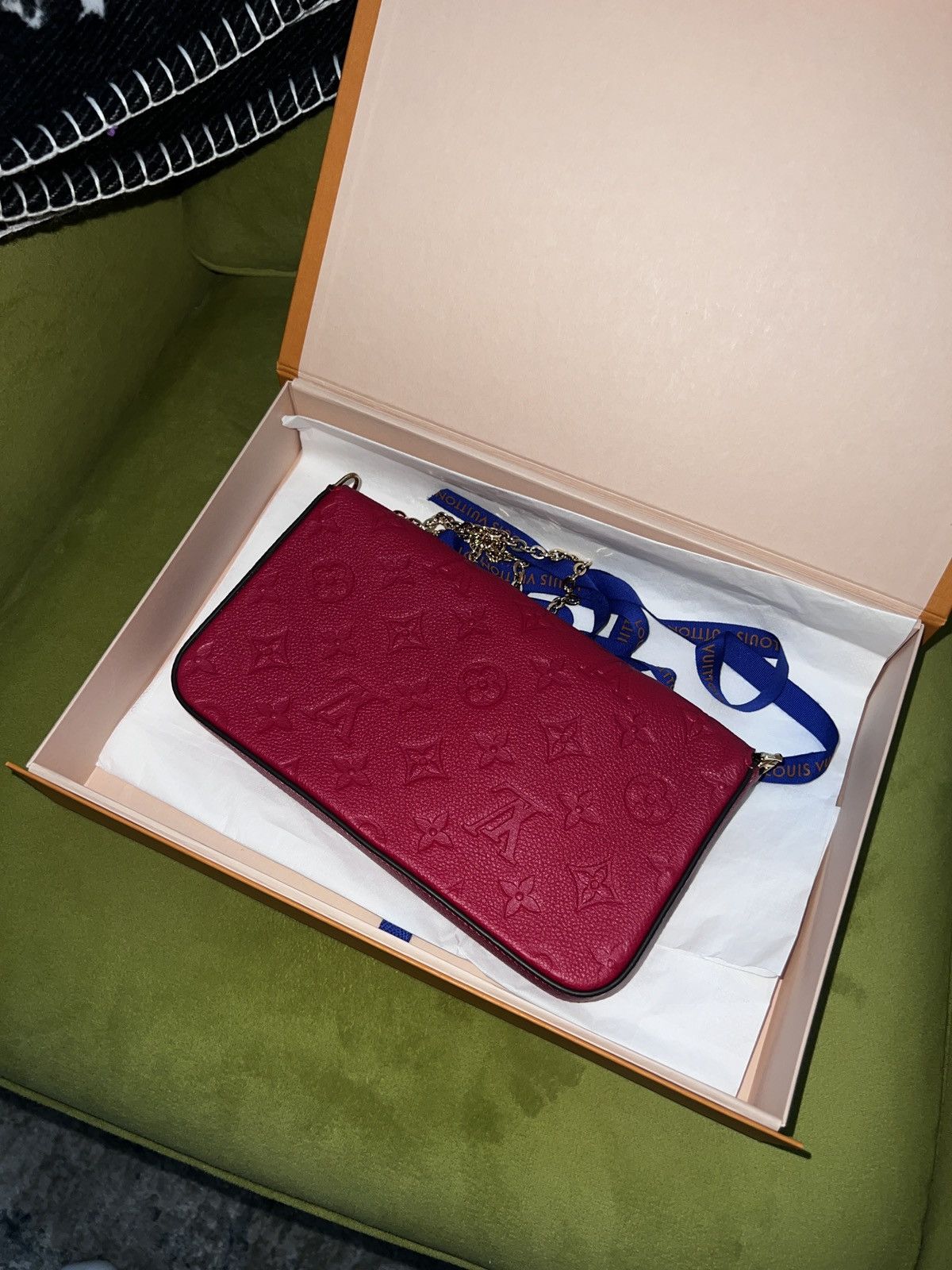 Louis Vuitton FELICIE POCHETTI MONOGRAM BAG Size ONE SIZE - 2 Thumbnail