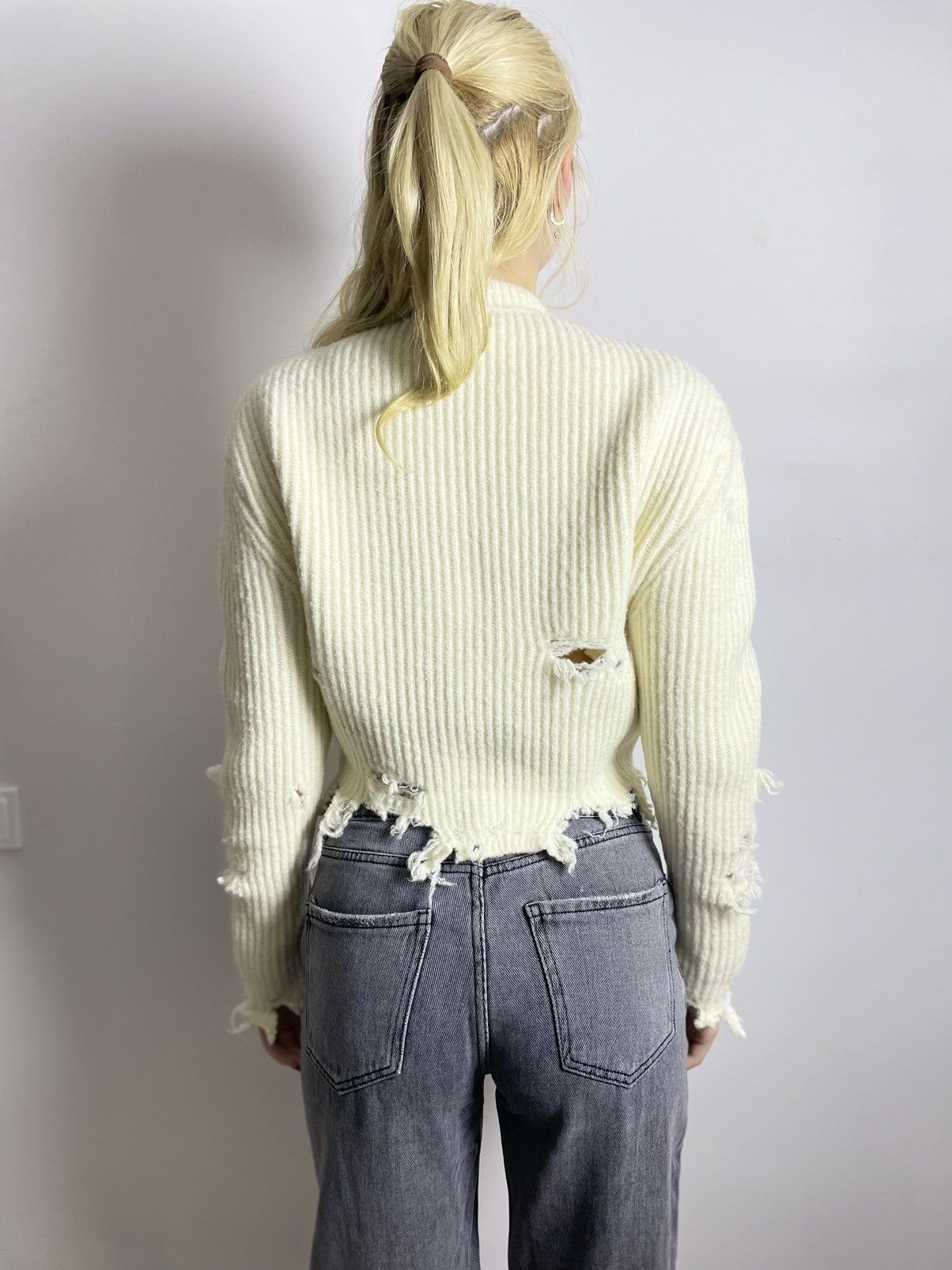 Yeezy YEEZY Season 3 Cropped & Distressed Ribbed Wool Sweater Size S / US 4 / IT 40 - 7 Thumbnail