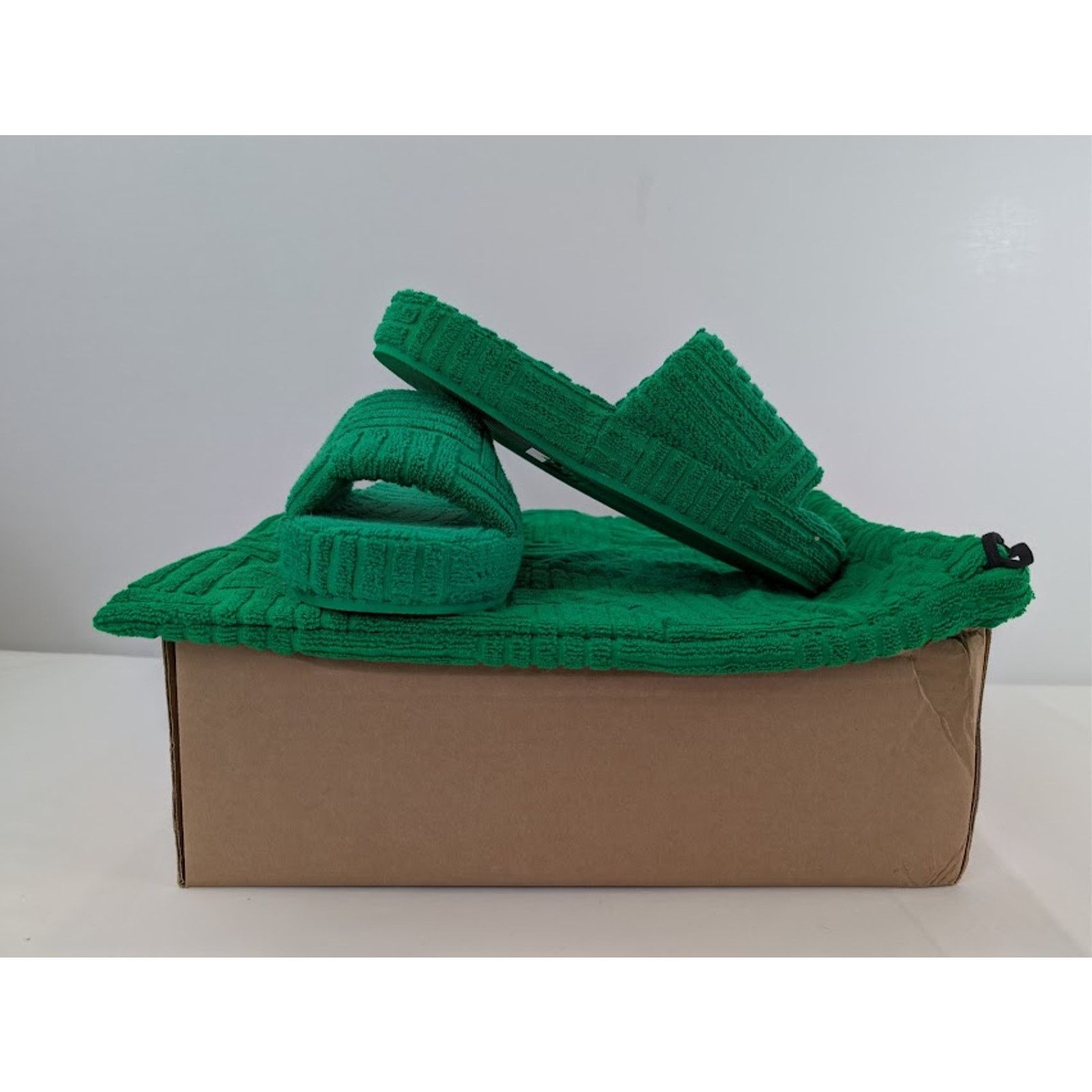 Bottega Veneta o1rshd1 Resort Geometric Sponge Slide Sandal in Grass Size US 8 / EU 41 - 18 Thumbnail