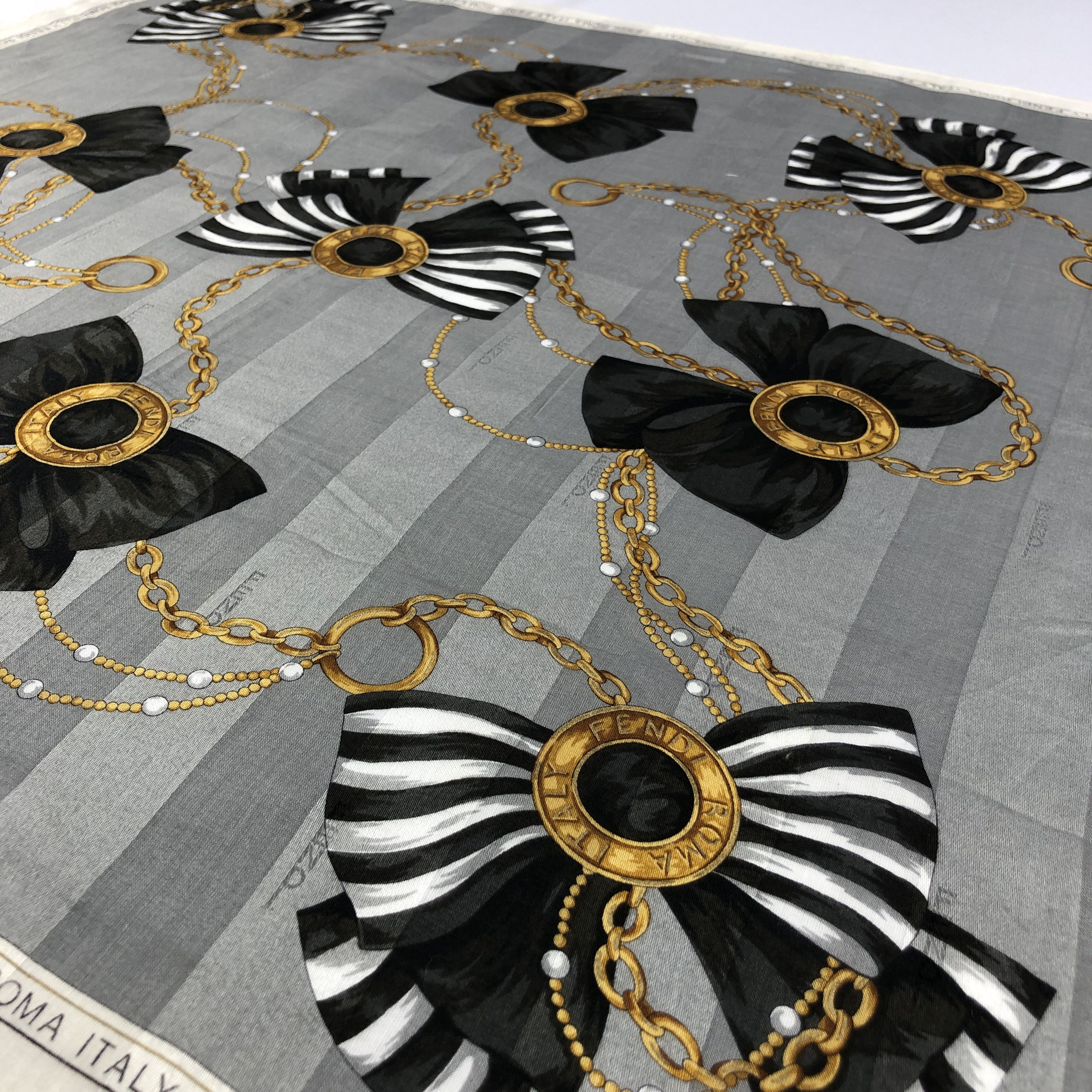 Japanese Brand Fendi Handkerchief Neckerchief Bandana H3171 Size ONE SIZE - 2 Thumbnail