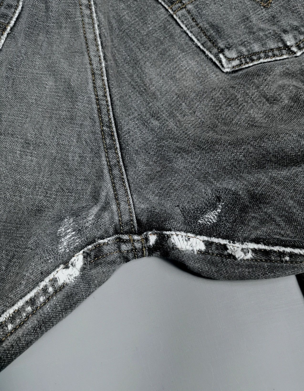 Levi's Vintage Levis 501 Black Denim Jeans Size US 29 - 7 Thumbnail