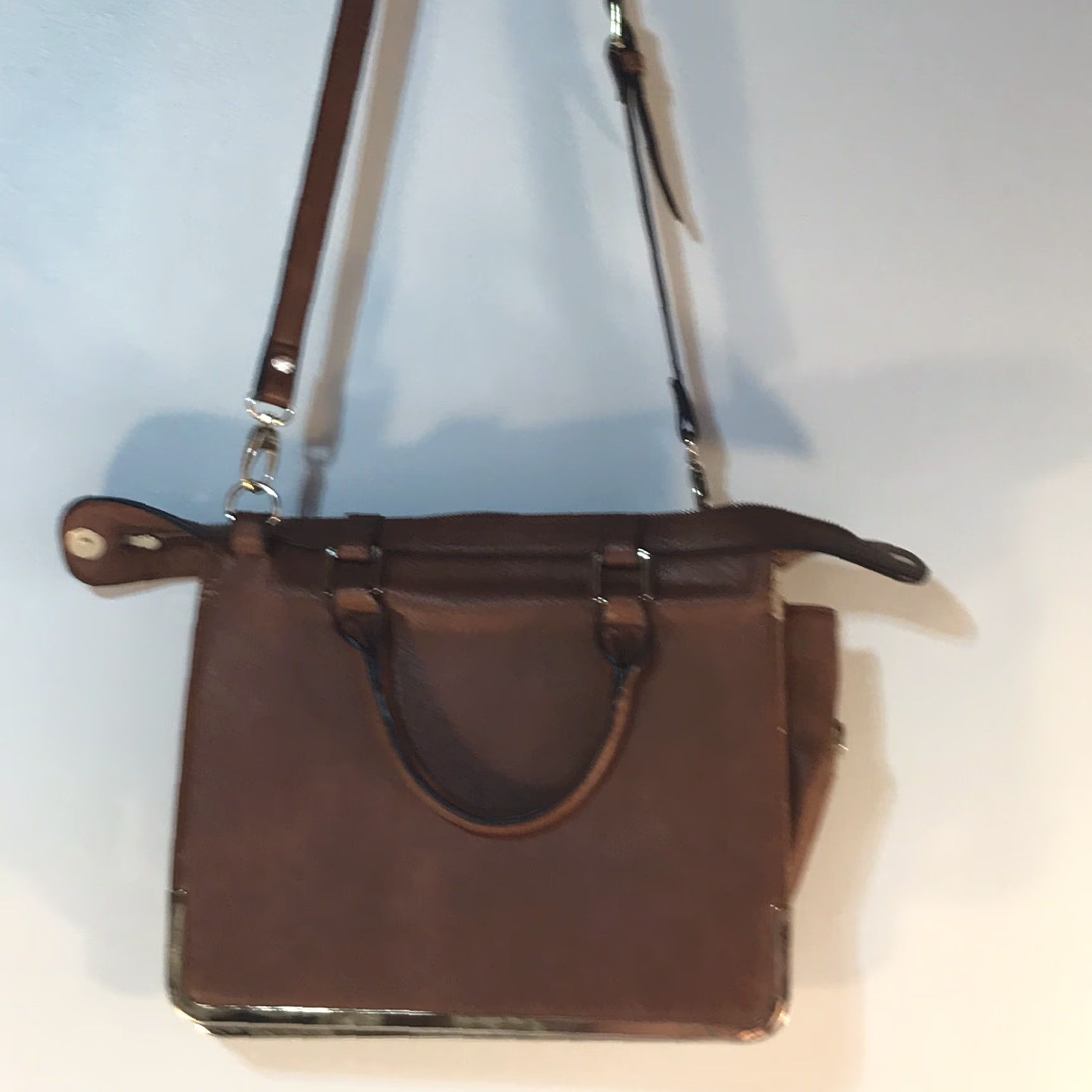 Vintage Dune Faux Leather Crossbody Bag with Gold Trim - Large Chestnut Messenger for Women Size 36" / US 14 / IT 50 - 4 Thumbnail