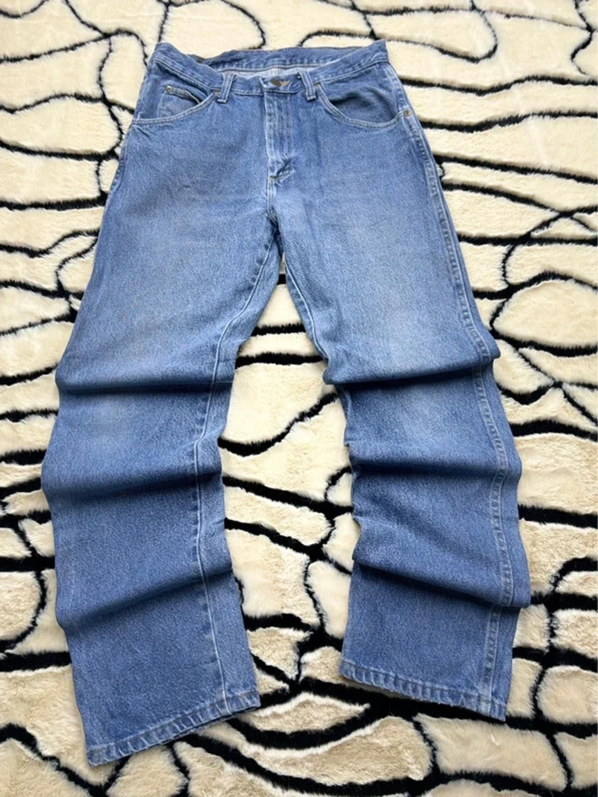 Other Men’s vintage wrangler baggy fit jeans Y2K style size 30x32 Size US 30 / EU 46 - 1 Thumbnail