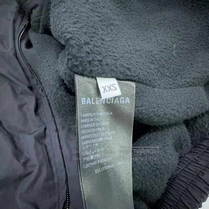 Balenciaga Balenciaga Logo Print Zip-Up Jacket for All. Size US XXS / EU 40 - 2 Thumbnail